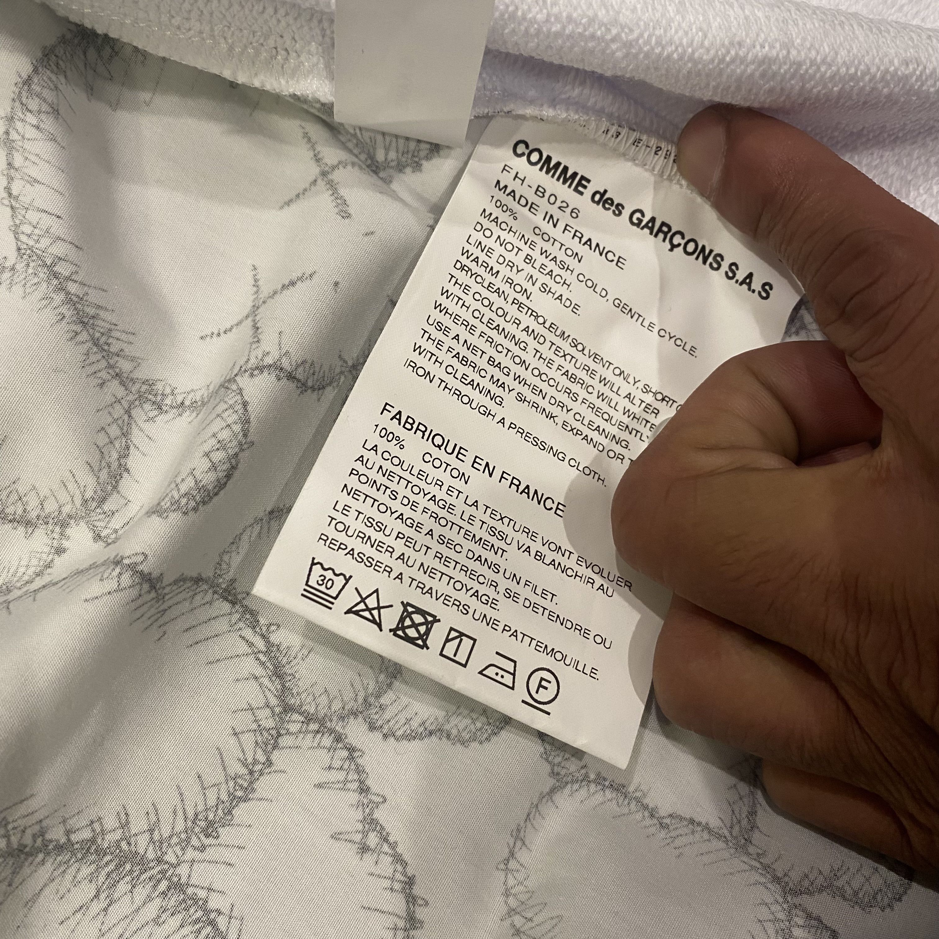Comme des Garcons SHIRT × Kaws Original $800 Size US S / EU 44-46 / 1 - 6 Thumbnail