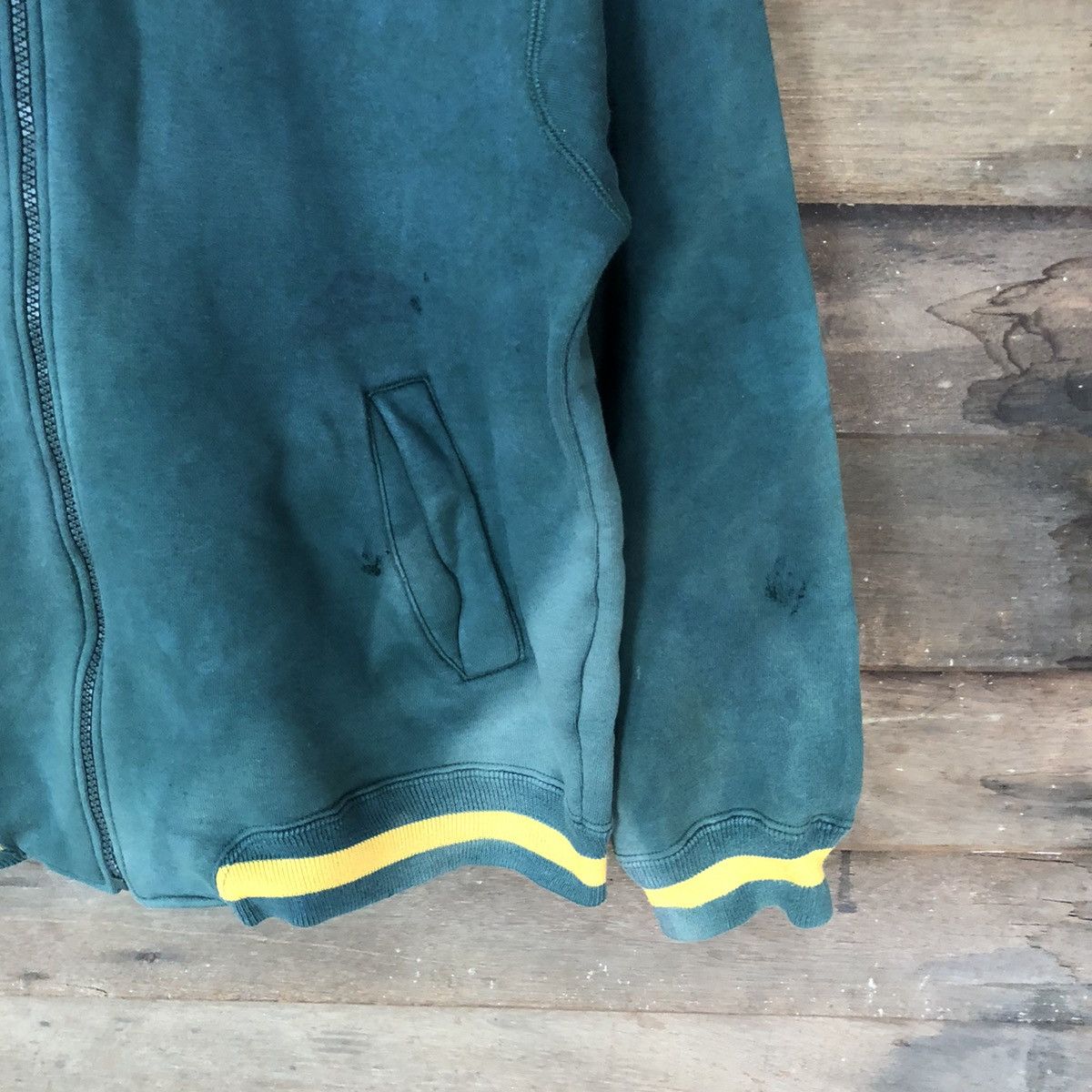 Canterbury of New Zealand Canterbury worn thrashed distressed sweater varsity #5048 Size US M / EU 48-50 / 2 - 5 Thumbnail
