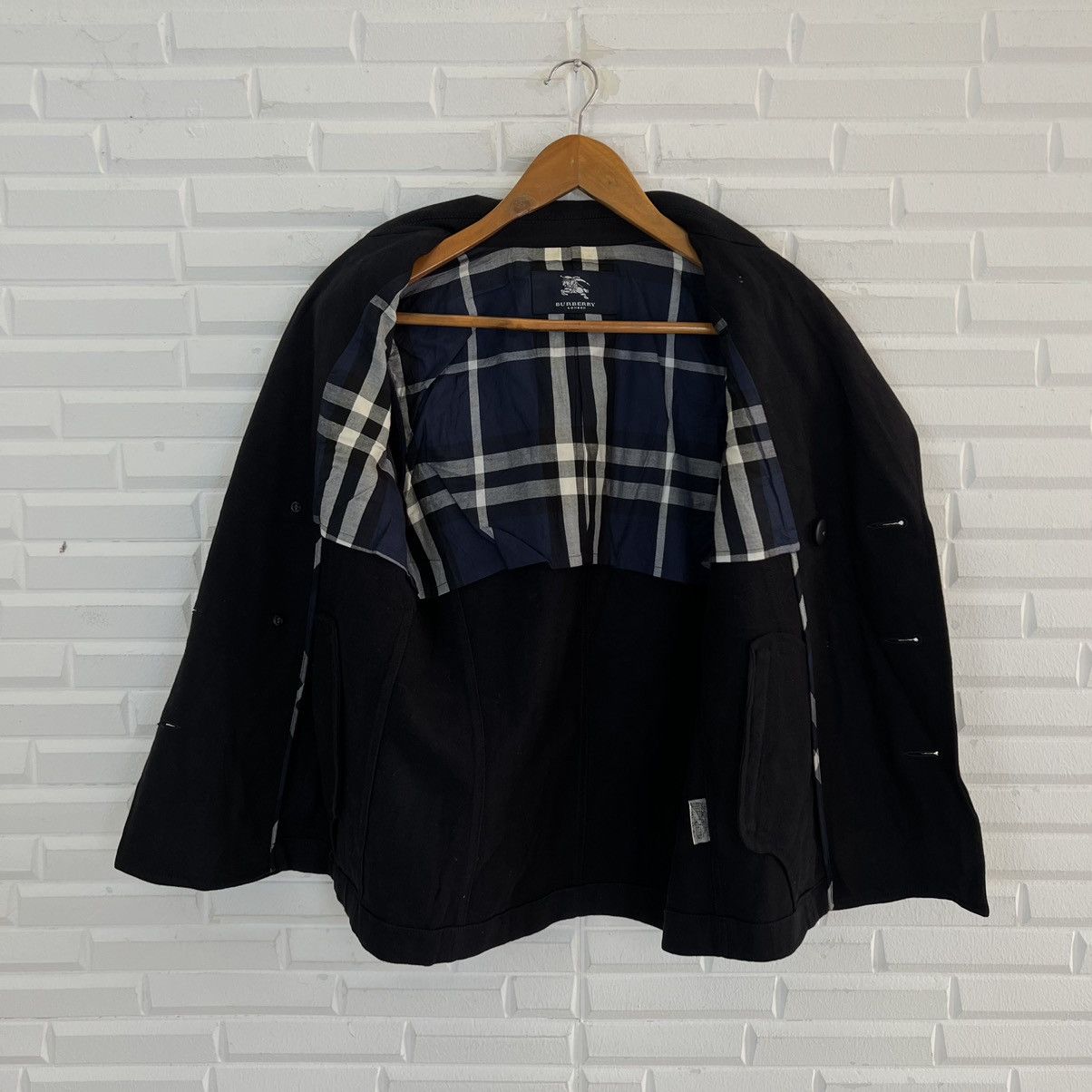 Burberry 🌺BURBERRY LONDON NOVA CHECK PARACHUTE JACKET Size US M / EU 48-50 / 2 - 9 Thumbnail