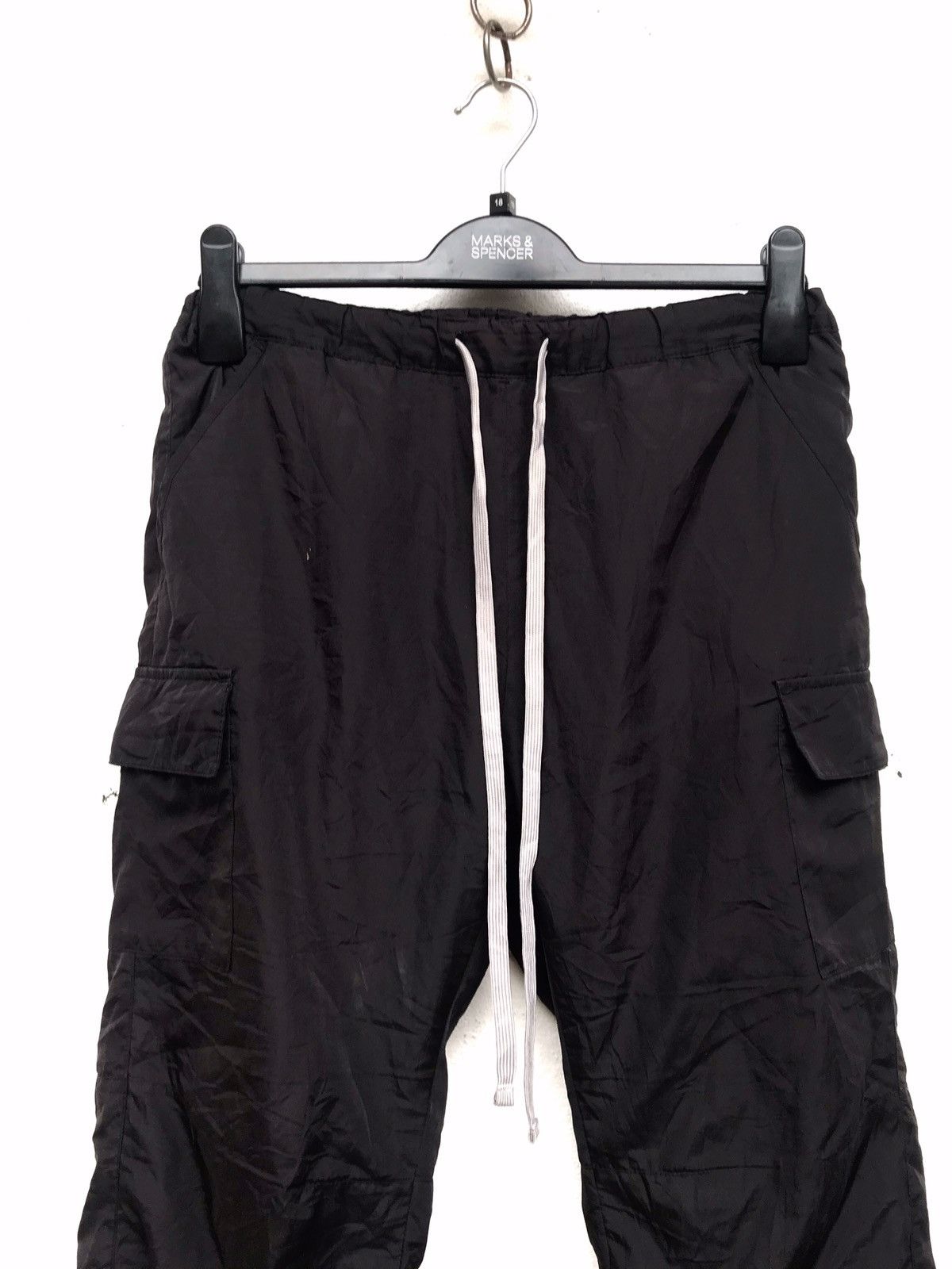 GU × Japanese Brand 🔥Gu Brand Cargo Track Pants Size US 26 / EU 42 - 3 Thumbnail