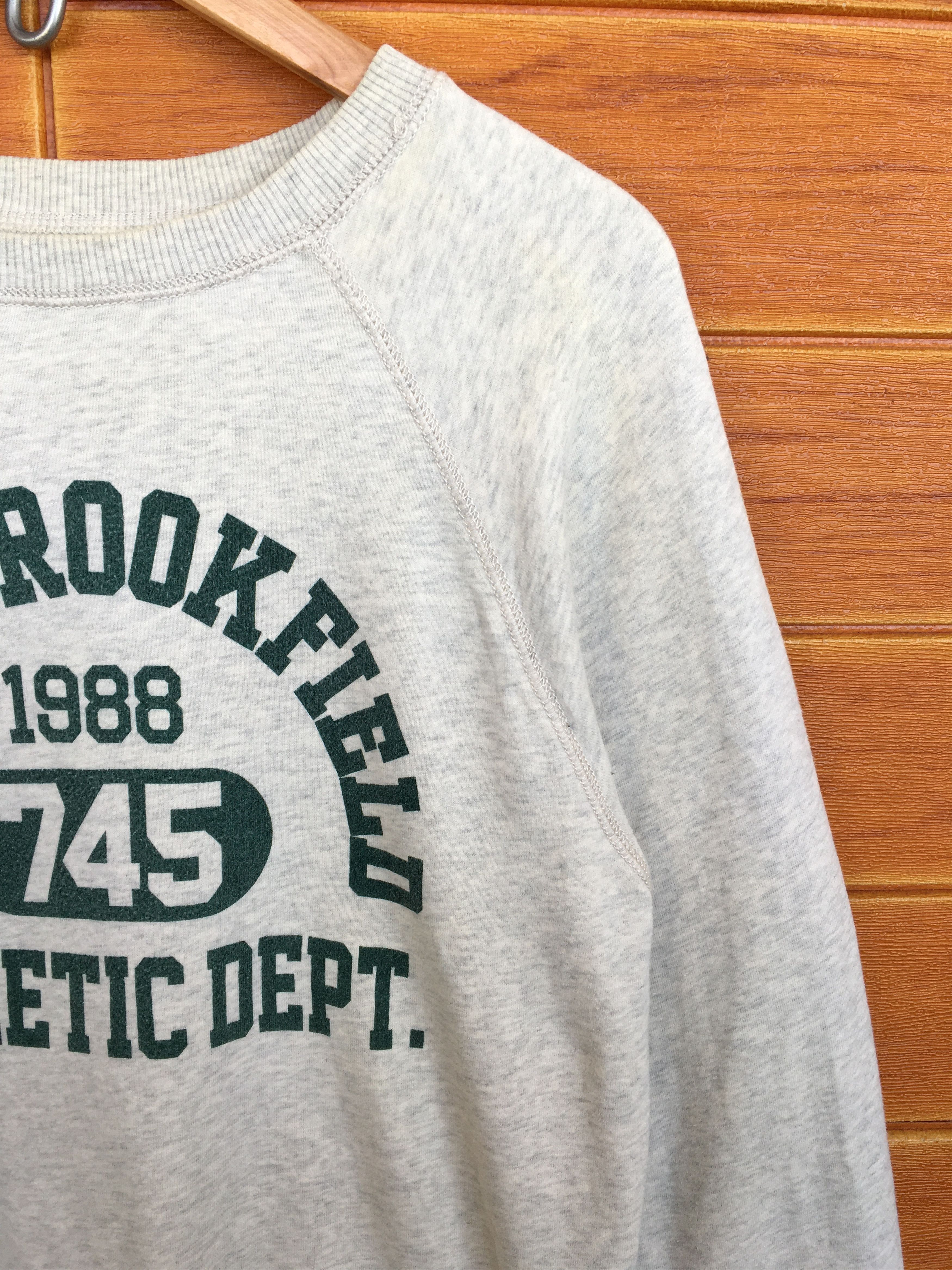 Champion Vintage Champion West Brookfield Athletic Dept. Sweatshirt Size US L / EU 52-54 / 3 - 5 Thumbnail