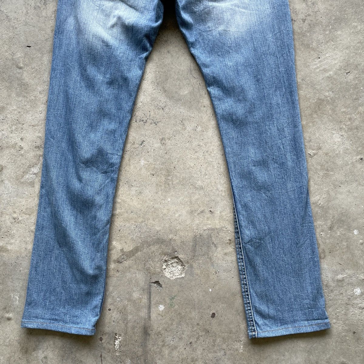 Japanese Brand Vintage Divided Jeans 29x27.5 Divided Skinny Denim Pants Size US 29 - 9 Thumbnail