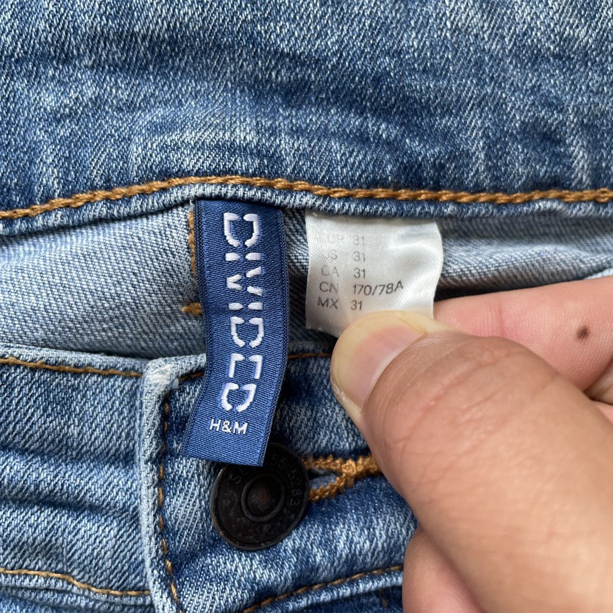 Japanese Brand Vintage Divided Jeans 29x27.5 Divided Skinny Denim Pants Size US 29 - 6 Thumbnail
