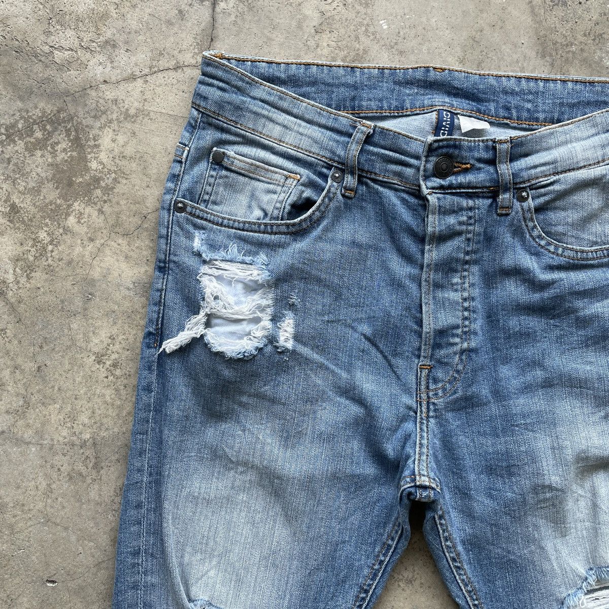 Japanese Brand Vintage Divided Jeans 29x27.5 Divided Skinny Denim Pants Size US 29 - 3 Thumbnail