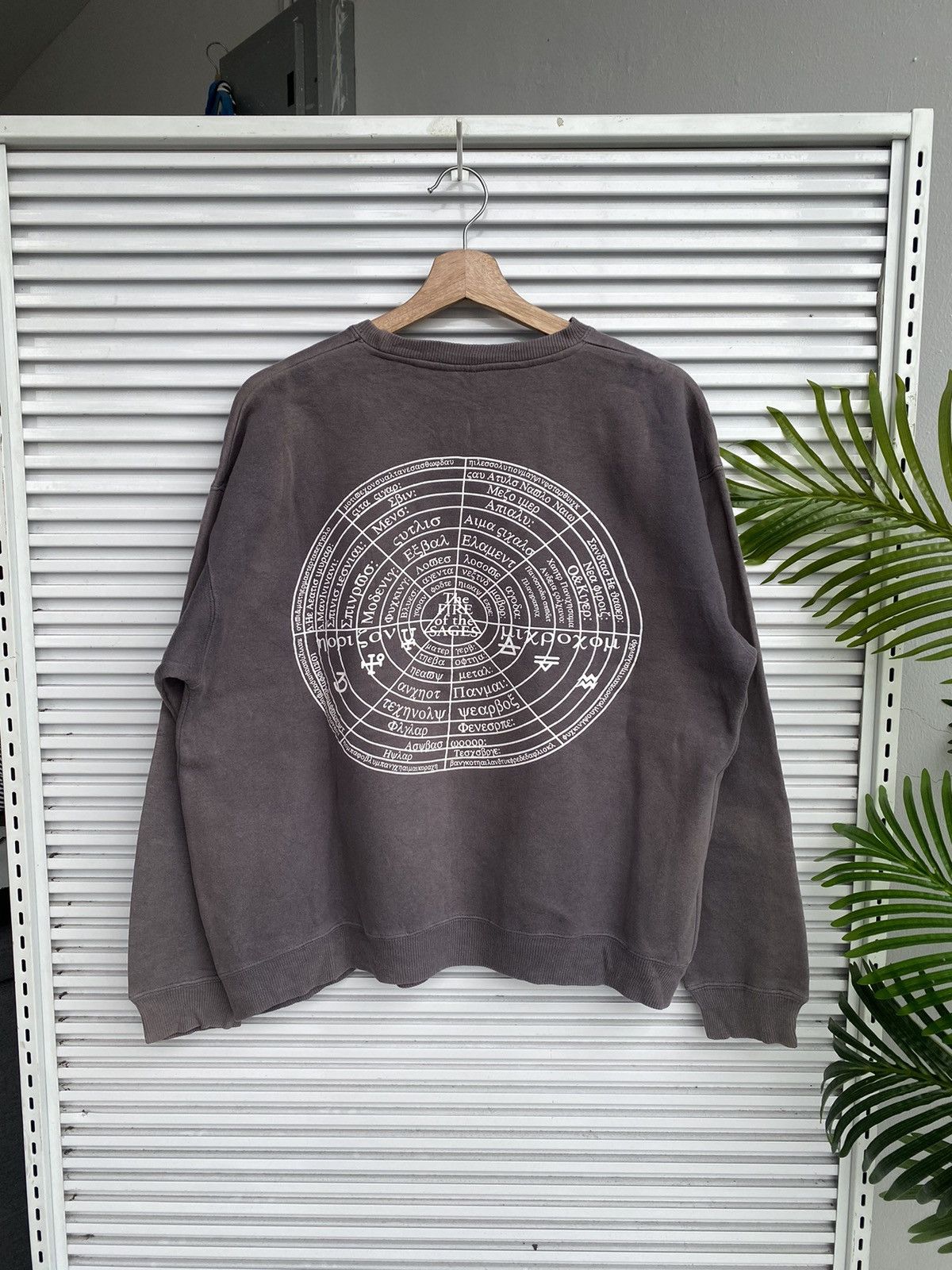 Japanese Brand Vintage Skulls Dragon Sun Faded /Number Travis Nine Scott Size US L / EU 52-54 / 3 - 5 Thumbnail