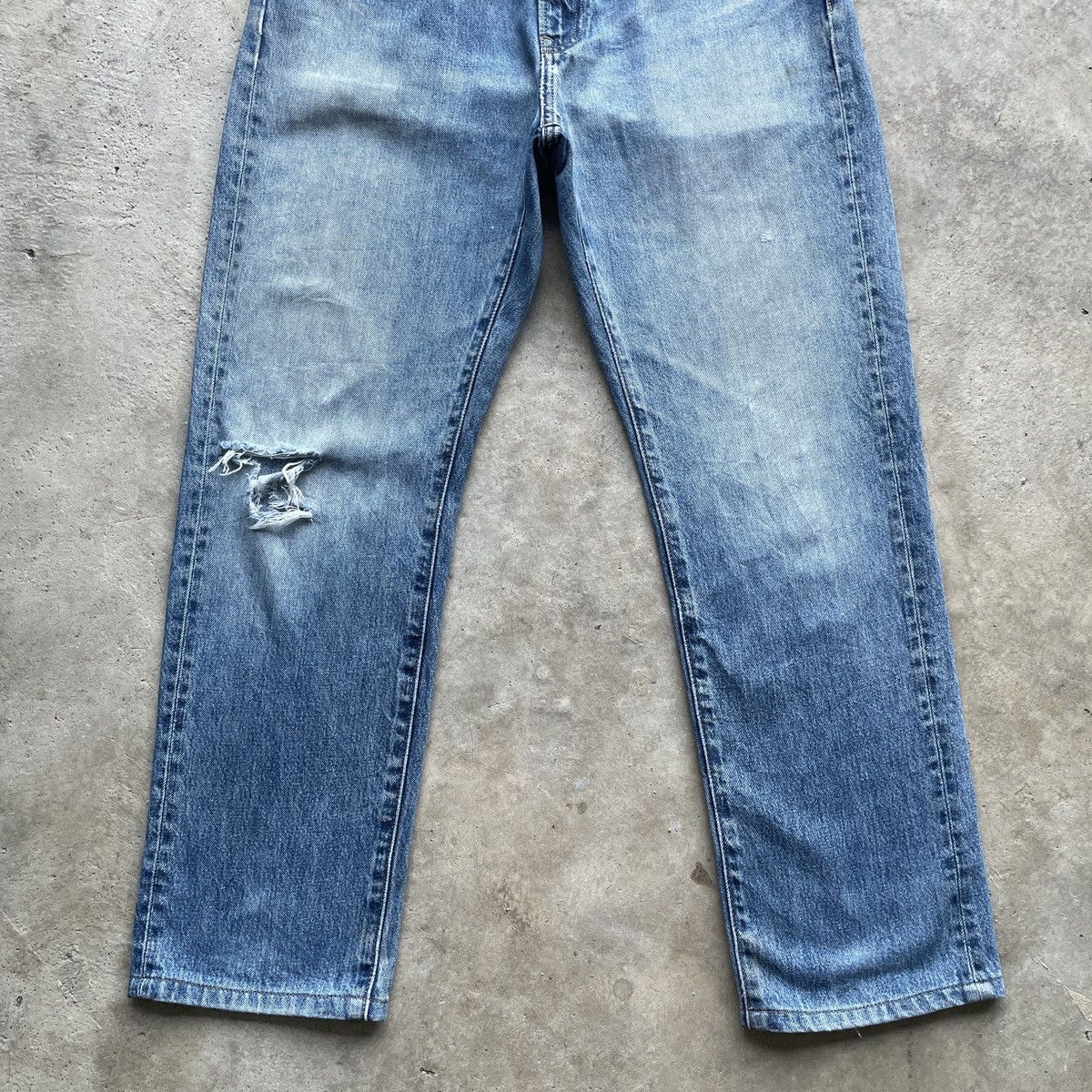 Japanese Brand Vintage Japanese Faded Distressed Denim Jeans Pants W32x27.5 Size US 32 / EU 48 - 4 Thumbnail