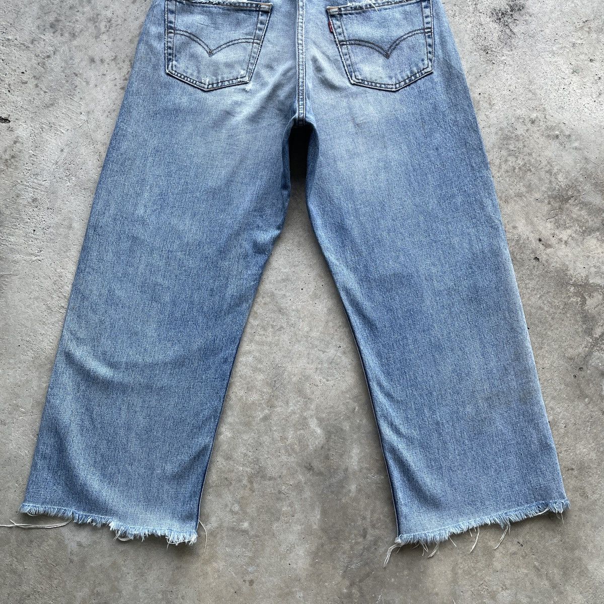 Levi's Vintage Levi’s Distressed Faded Denim Jeans Pants Baggy W31 Size US 31 - 14 Thumbnail