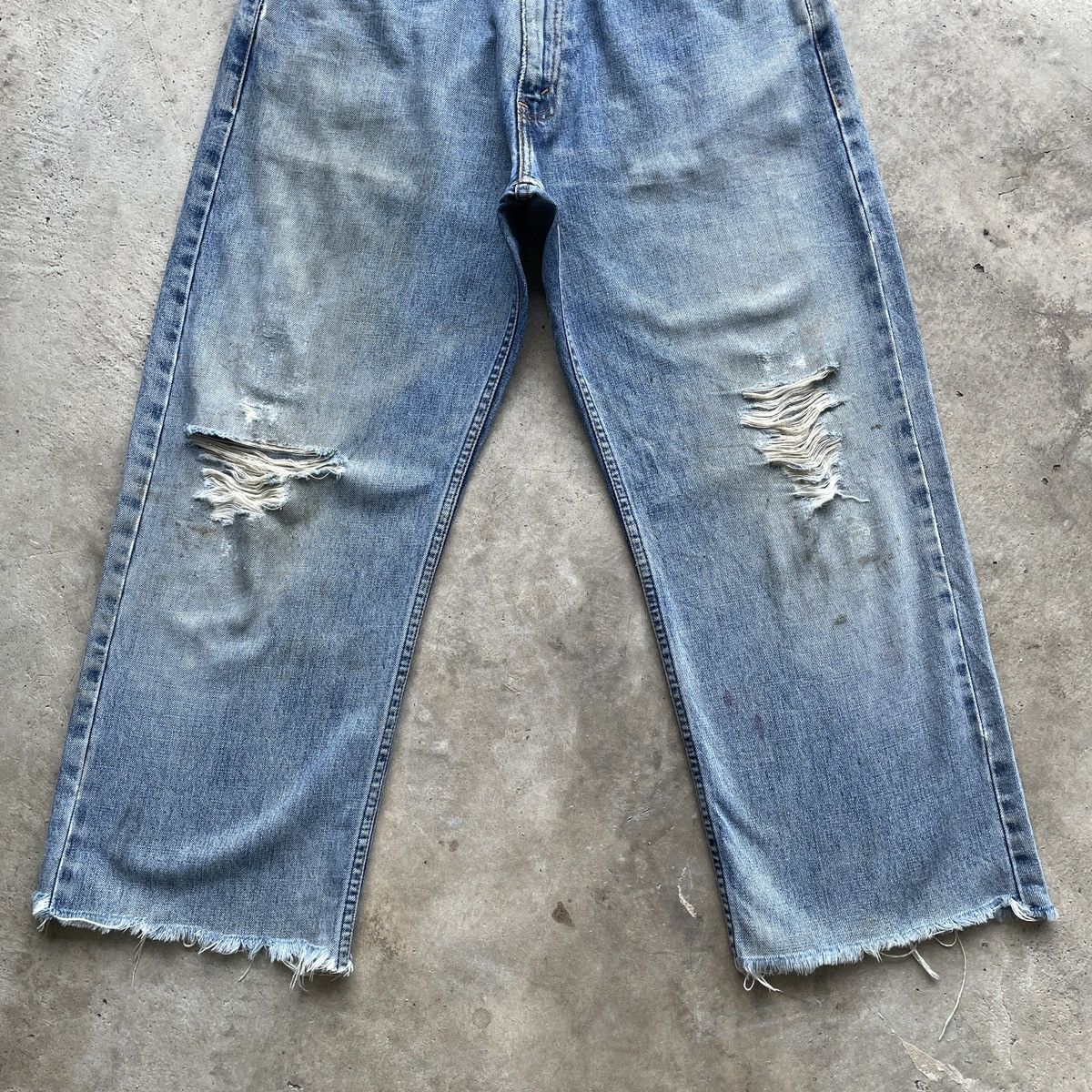 Levi's Vintage Levi’s Distressed Faded Denim Jeans Pants Baggy W31 Size US 31 - 4 Thumbnail