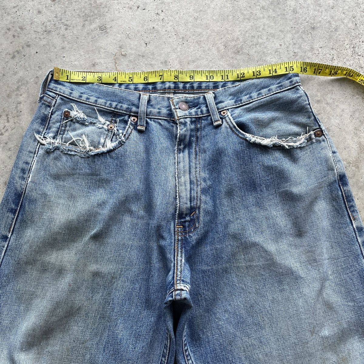 Levi's Vintage Levi’s Distressed Faded Denim Jeans Pants Baggy W31 Size US 31 - 5 Thumbnail