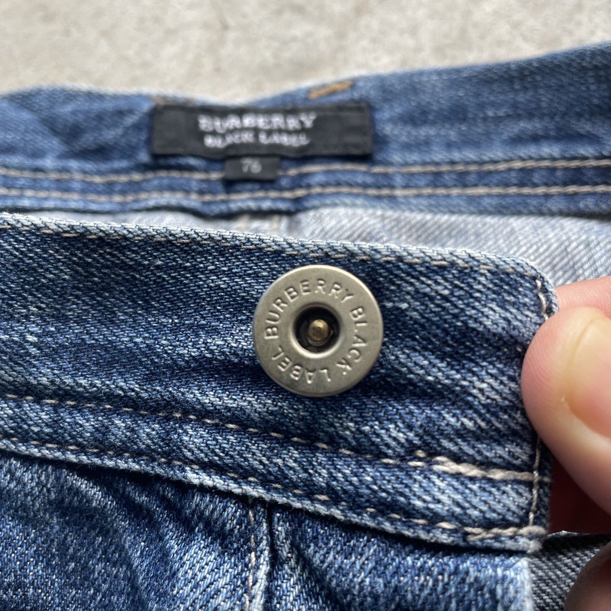 Burberry Vintage Burberry Black Label Faded Jeans Pants Distressed Size US 32 / EU 48 - 7 Thumbnail
