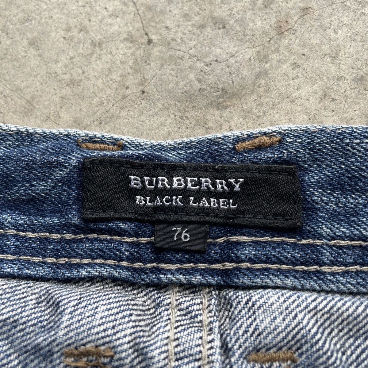 Burberry Vintage Burberry Black Label Faded Jeans Pants Distressed Size US 32 / EU 48 - 8 Thumbnail
