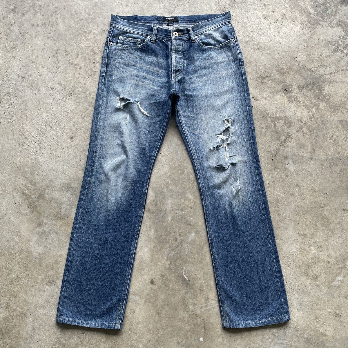 Burberry Vintage Burberry Black Label Faded Jeans Pants Distressed Size US 32 / EU 48 - 1 Thumbnail