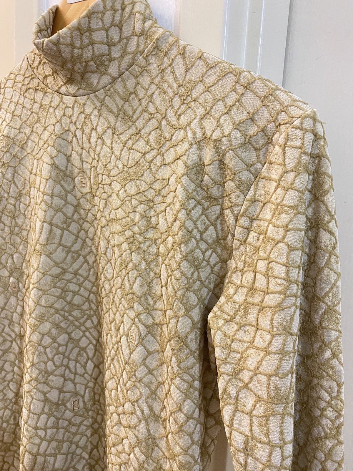 Fendi 🔥🔥💰💰Vintage Fendi turtleneck rare design Size S / US 4 / IT 40 - 5 Thumbnail