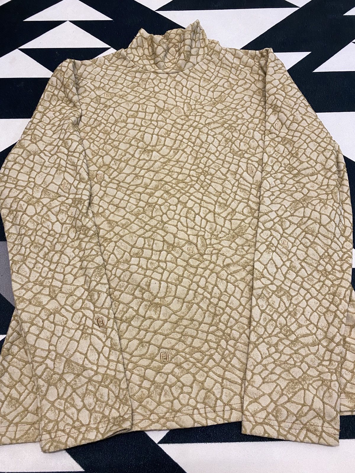 Fendi 🔥🔥💰💰Vintage Fendi turtleneck rare design Size S / US 4 / IT 40 - 8 Thumbnail
