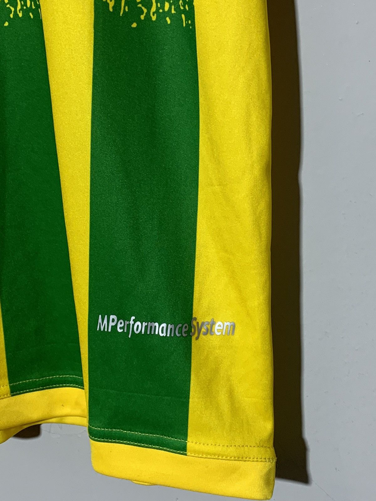 Macron Nantes 2020/21 Macron Y2k Streetwear Home Football Shirt Size US L / EU 52-54 / 3 - 7 Thumbnail