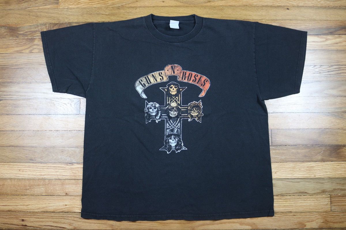Guns N' Roses × Vintage Vintage 90s Gun And Roses Band Tee Size US XXL / EU 58 / 5 - 2 Thumbnail