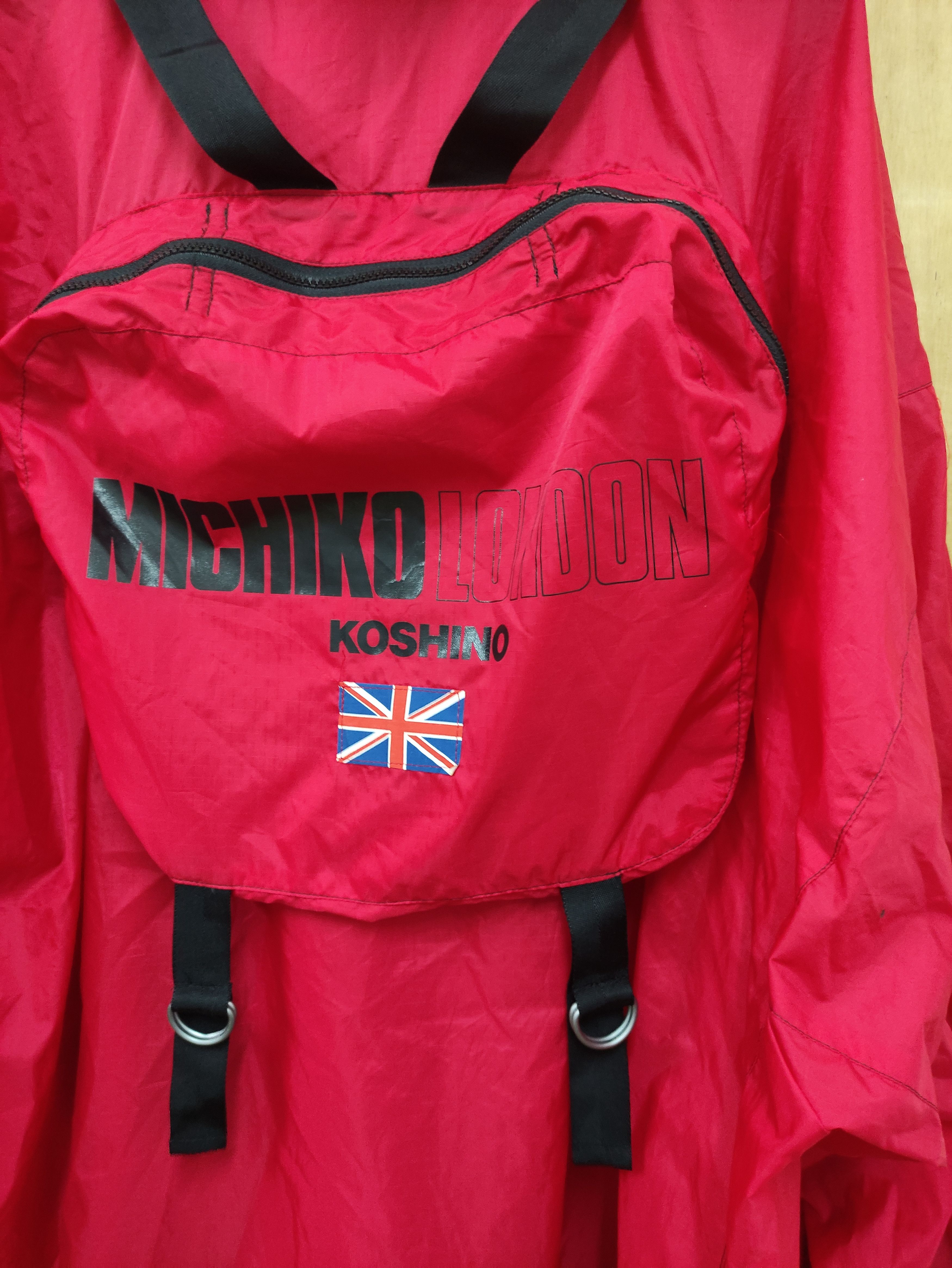 Michiko Koshino London MICHIKO KOSHINO LONDON CAPE PONCHO RAINCOAT WITH BAG Size US L / EU 52-54 / 3 - 7 Thumbnail