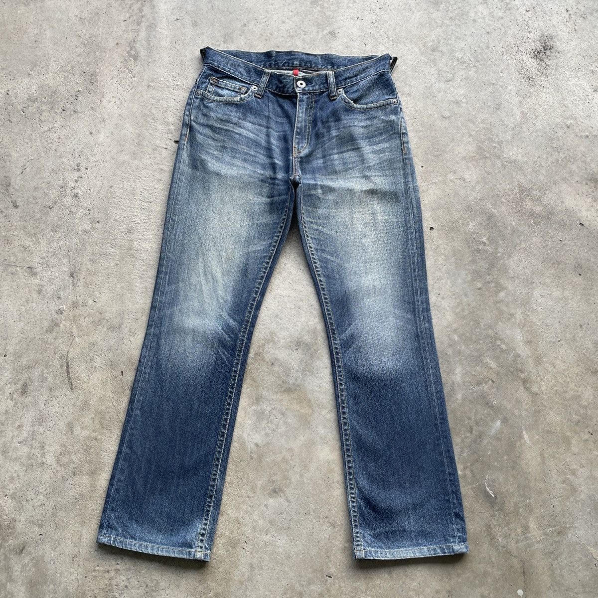 Japanese Brand Vintage Japanese Brand Faded Denim Jeans Pants Rare W32 Size US 32 / EU 48 - 1 Thumbnail