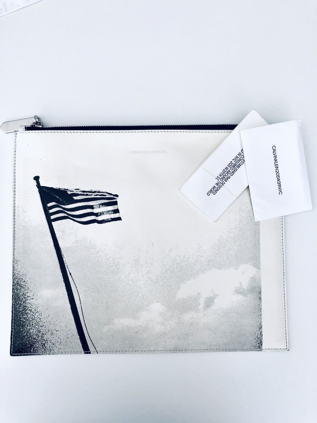 Calvin Klein 205W39NYC × Raf Simons Calvin Klein 205W39NYC American Flag Print Leather Pouch Size ONE SIZE - 2 Thumbnail