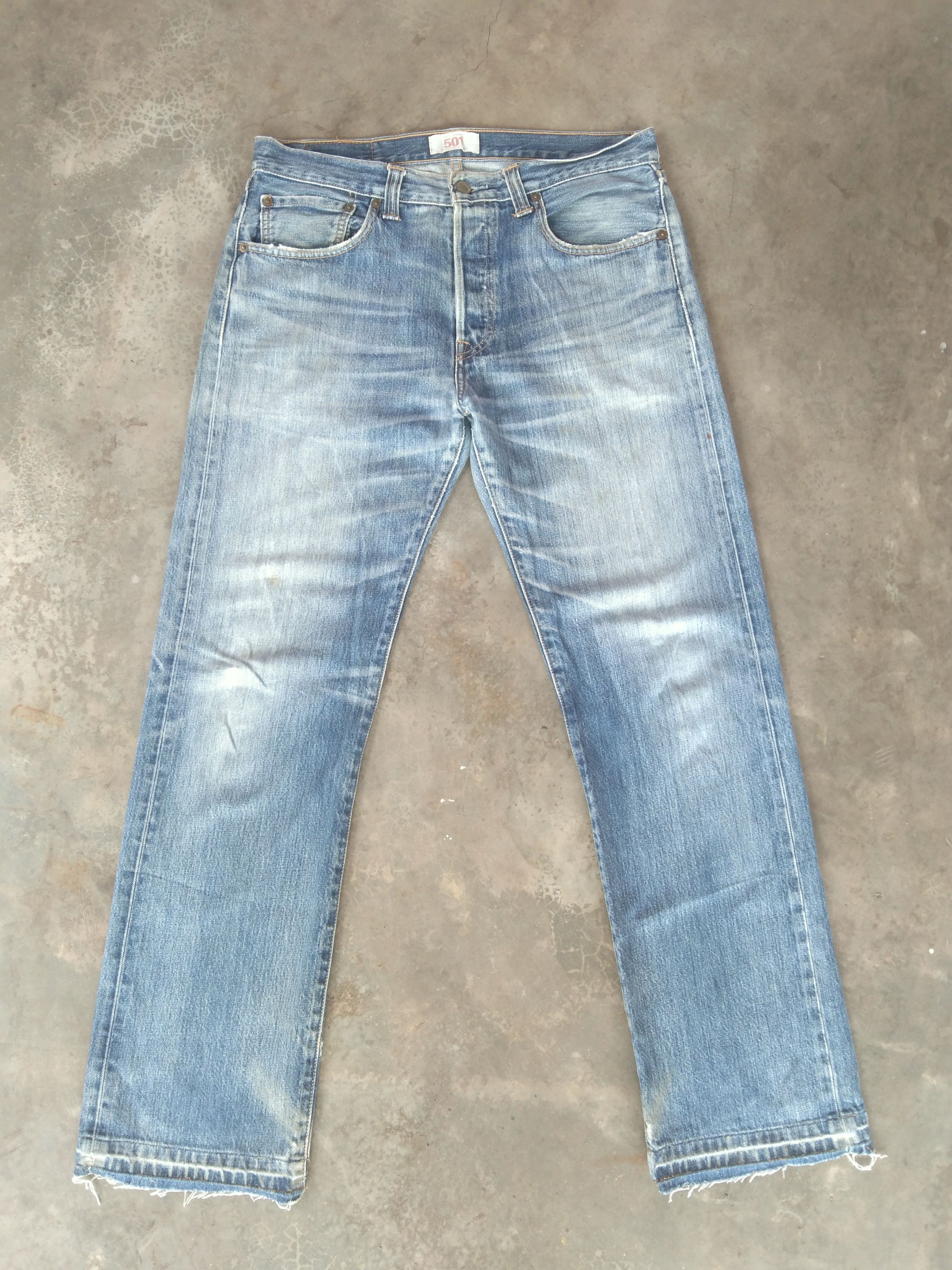 Levi's Vintage Levi's 501 Released Hem Distressed Jeans 32x30.5 Size US 32 / EU 48 - 1 Thumbnail