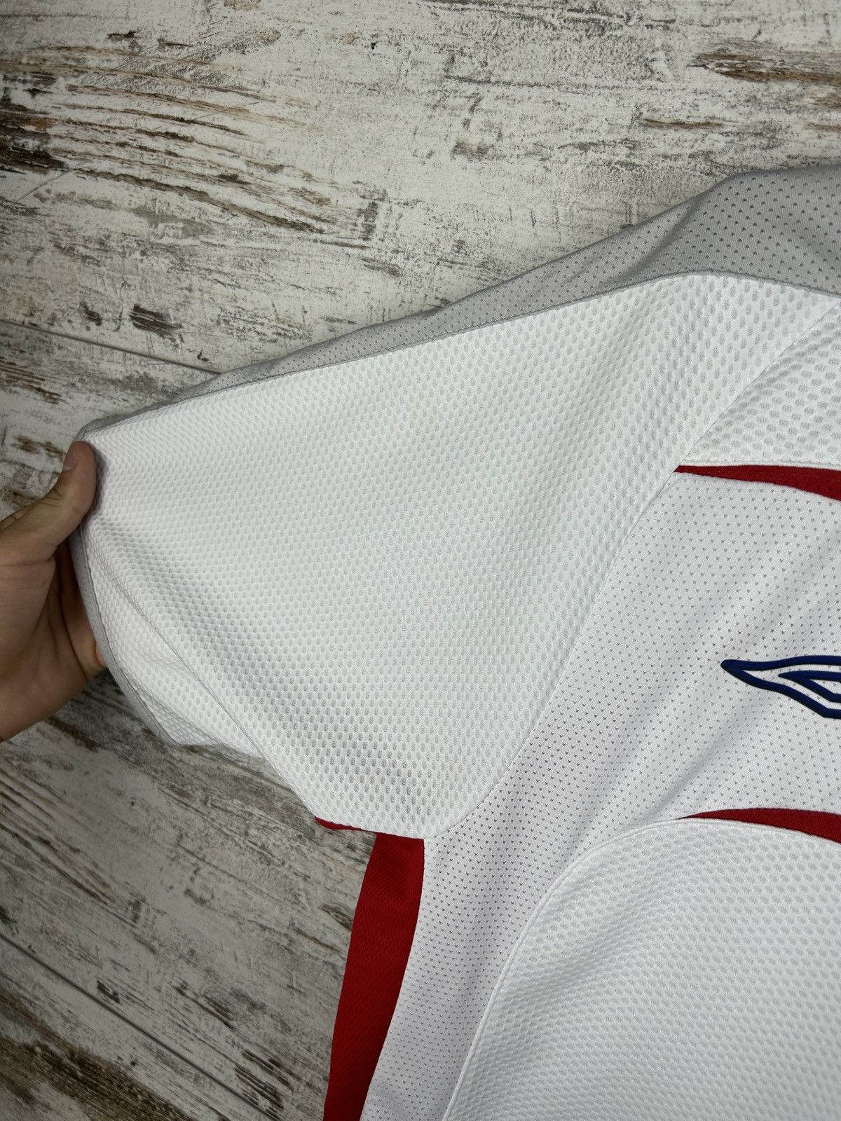 Umbro Mens Vintage Umbro England Home National Team T Shirt jersey Size US XL / EU 56 / 4 - 7 Thumbnail