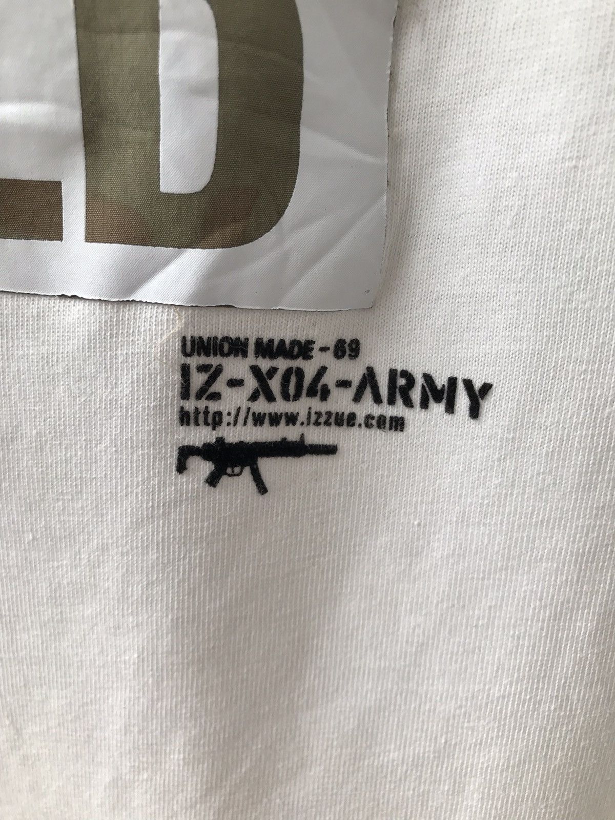 Japanese Brand × izzue Izzue Tee IZ-X04-ARMY Military Army Human Hunting World Size US S / EU 44-46 / 1 - 4 Thumbnail