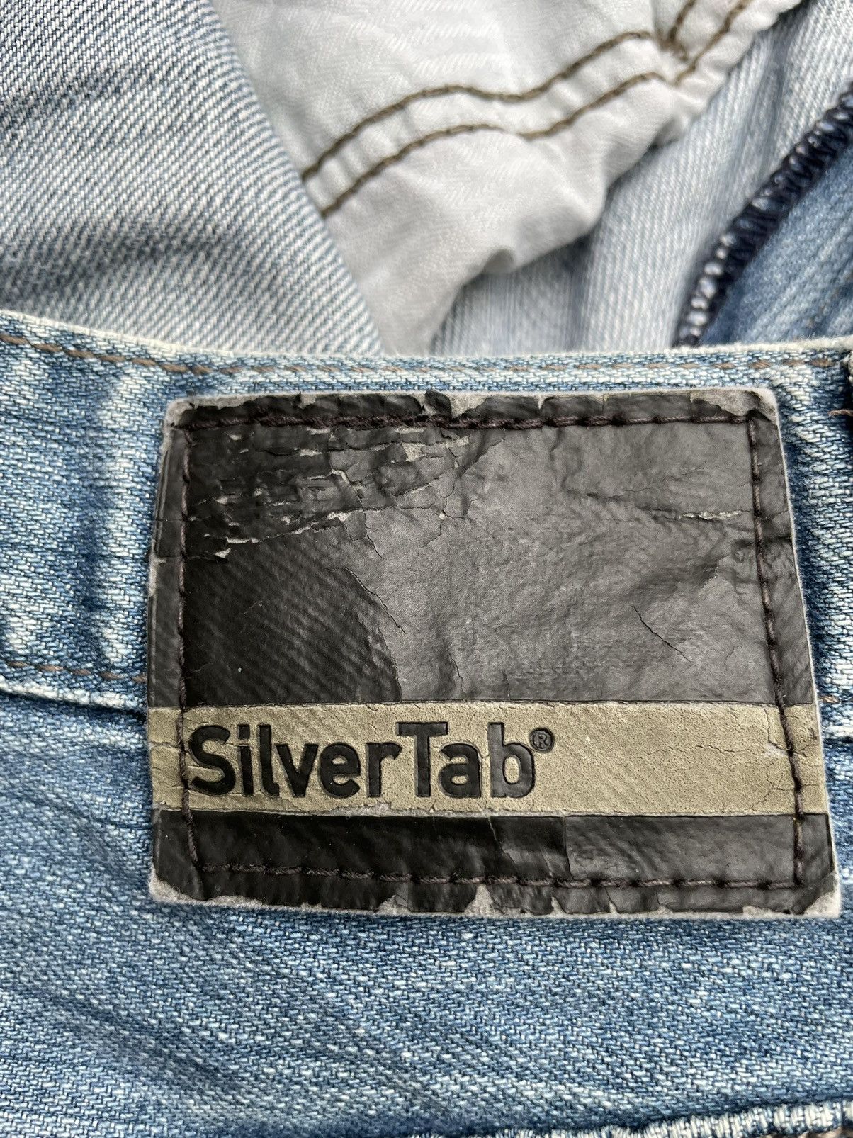 Levi's Vintage 2005 Levis Silver Tab Baggy Size US 32 / EU 48 - 12 Thumbnail