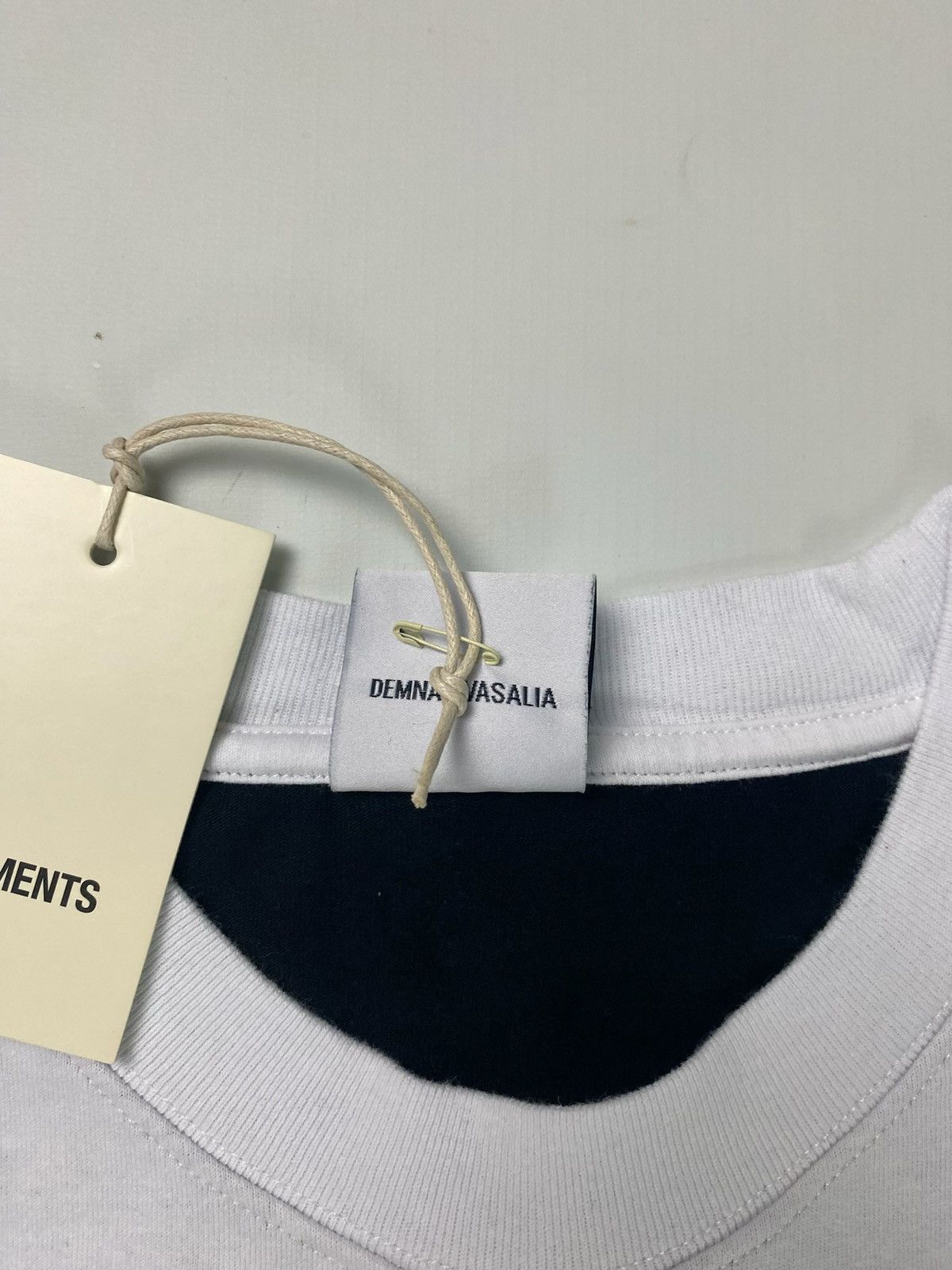 Vetements *RARE* Vetements Weed Drug Tshirt Sz.L Size US L / EU 52-54 / 3 - 3 Thumbnail