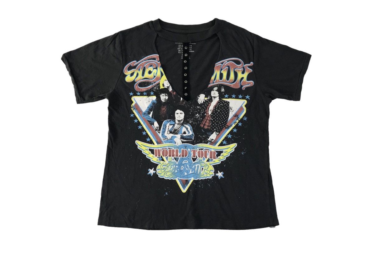 Aerosmith World Tour 2017 Big Logo Printed Tee Tears Neck