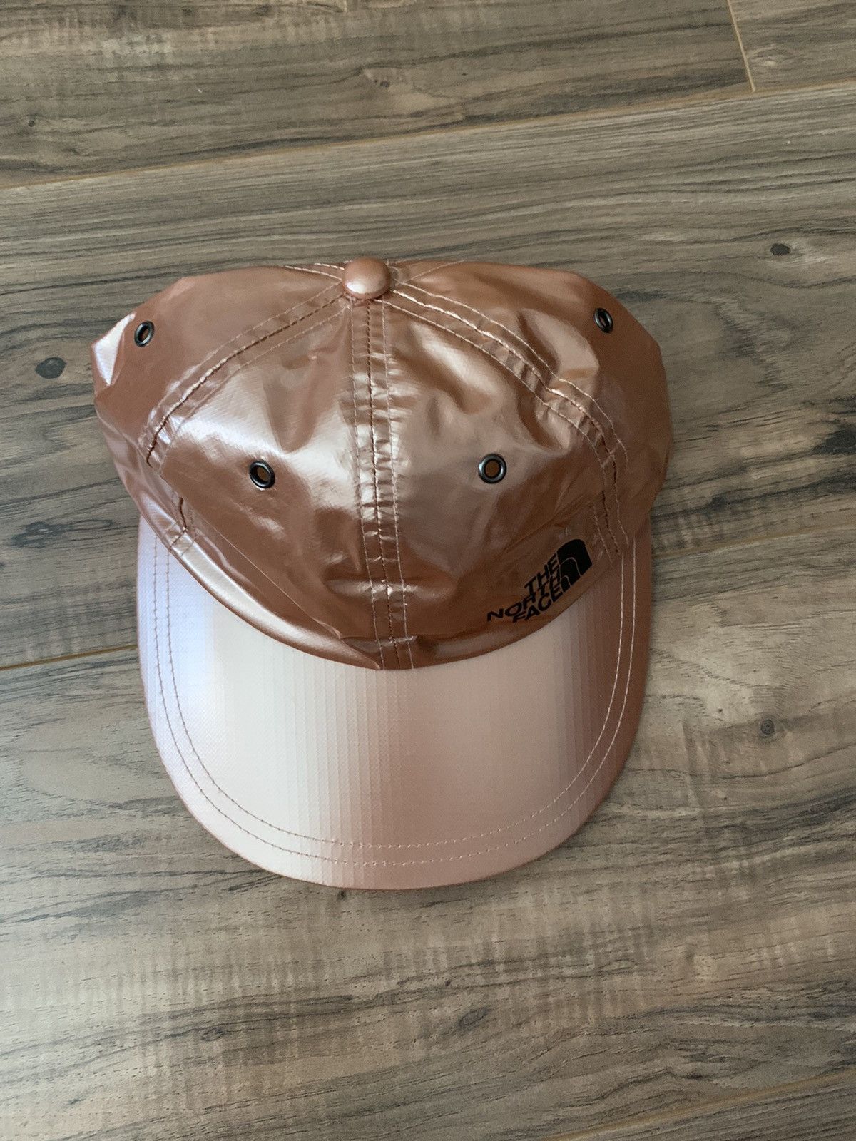 Supreme × The North Face Supreme The North Face Metallic 6-Panel Size ONE SIZE - 3 Thumbnail