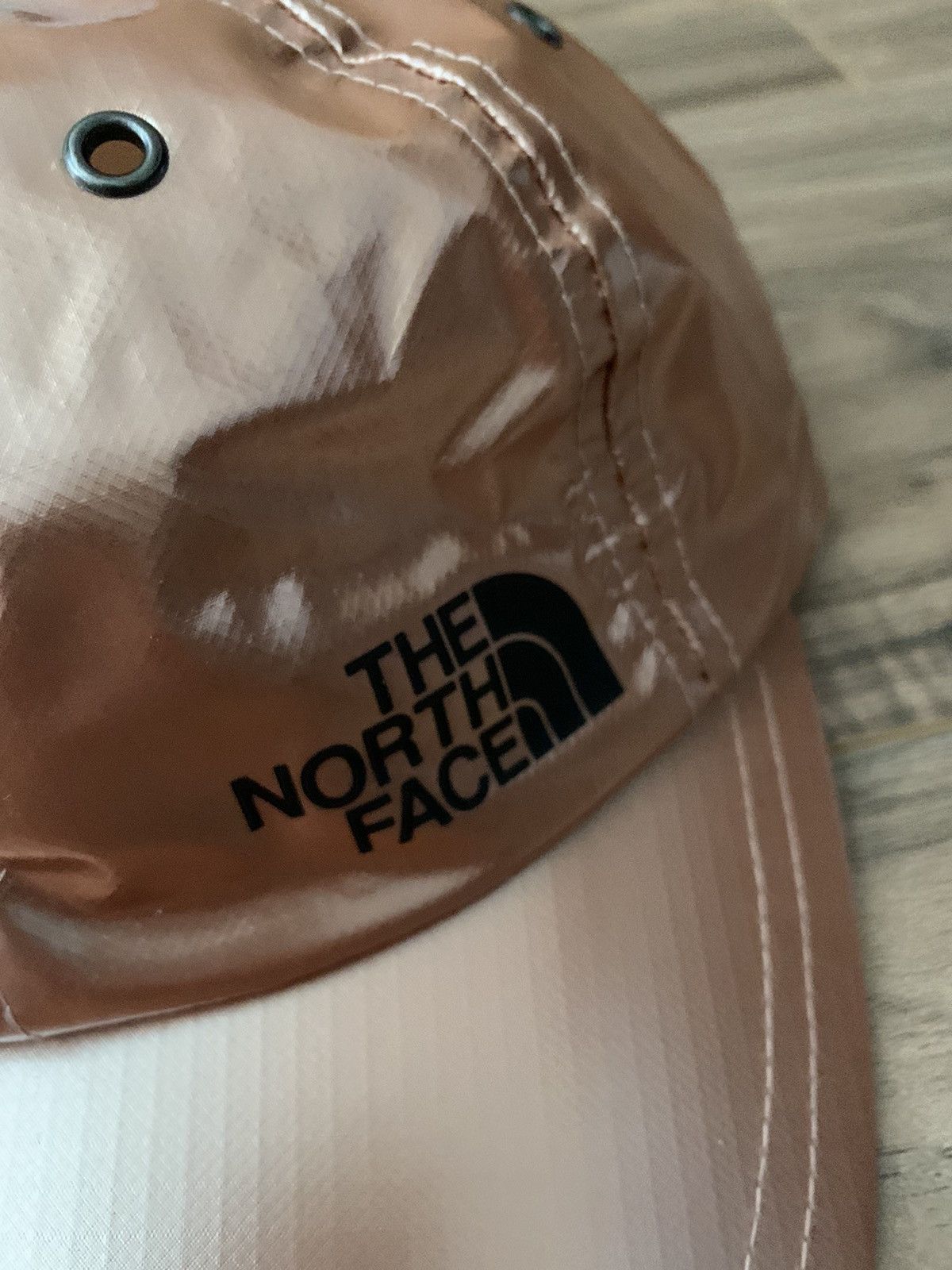 Supreme × The North Face Supreme The North Face Metallic 6-Panel Size ONE SIZE - 2 Thumbnail