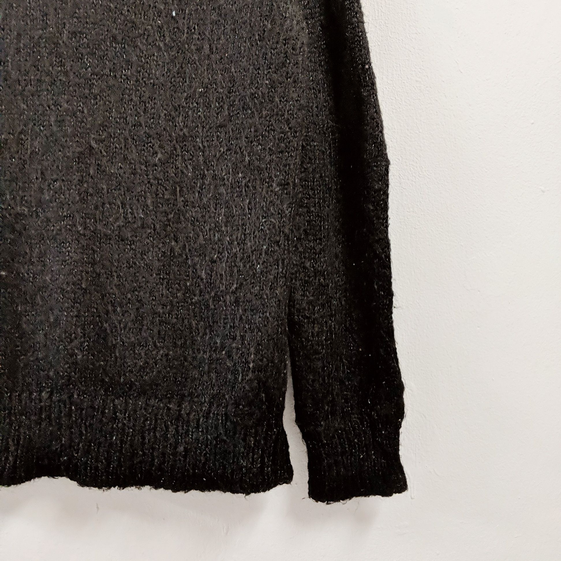Japanese Brand Vintage Vingt-Trois V-Neck Mohair Knitwear Sweater Jumper Size US S / EU 44-46 / 1 - 12 Thumbnail