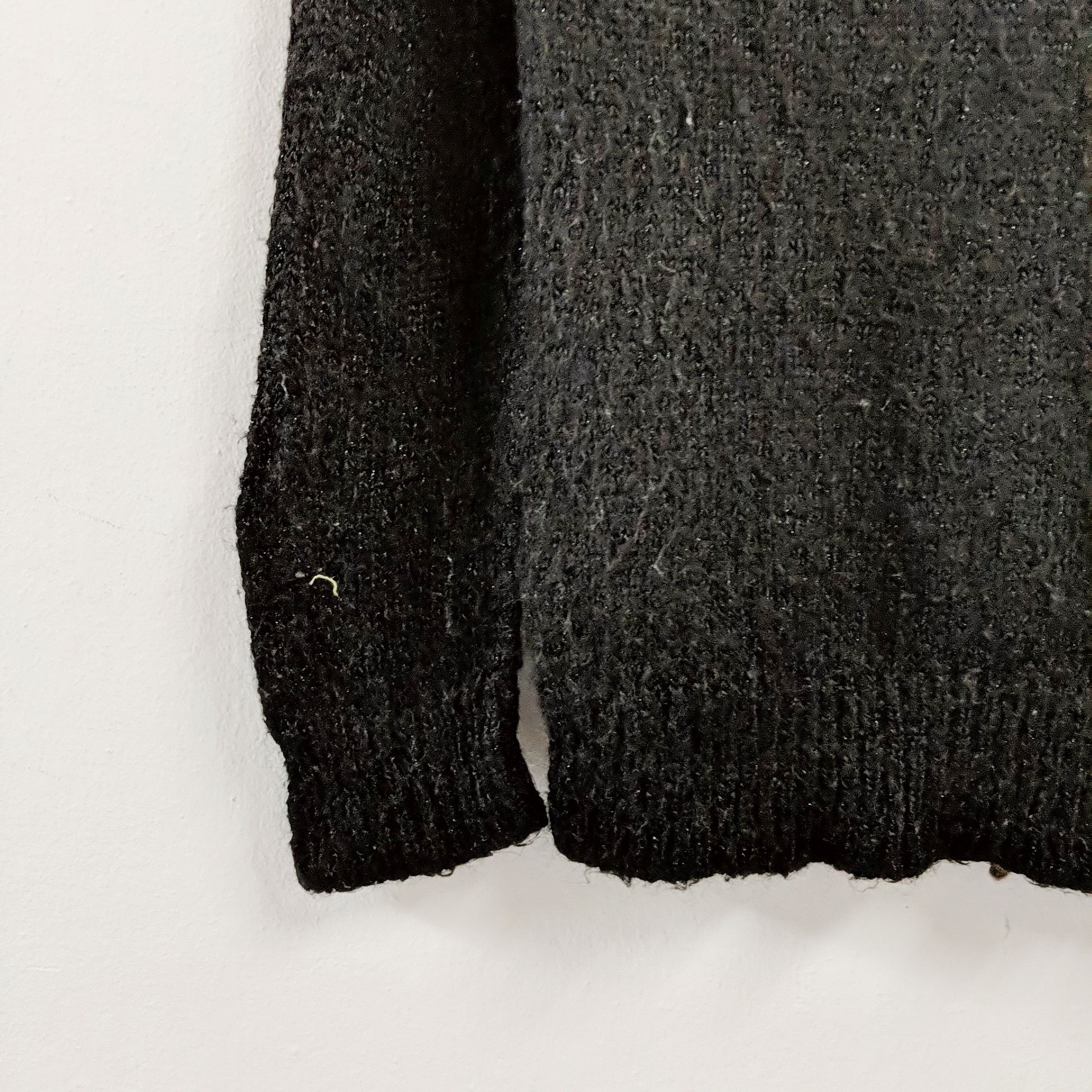Japanese Brand Vintage Vingt-Trois V-Neck Mohair Knitwear Sweater Jumper Size US S / EU 44-46 / 1 - 11 Thumbnail