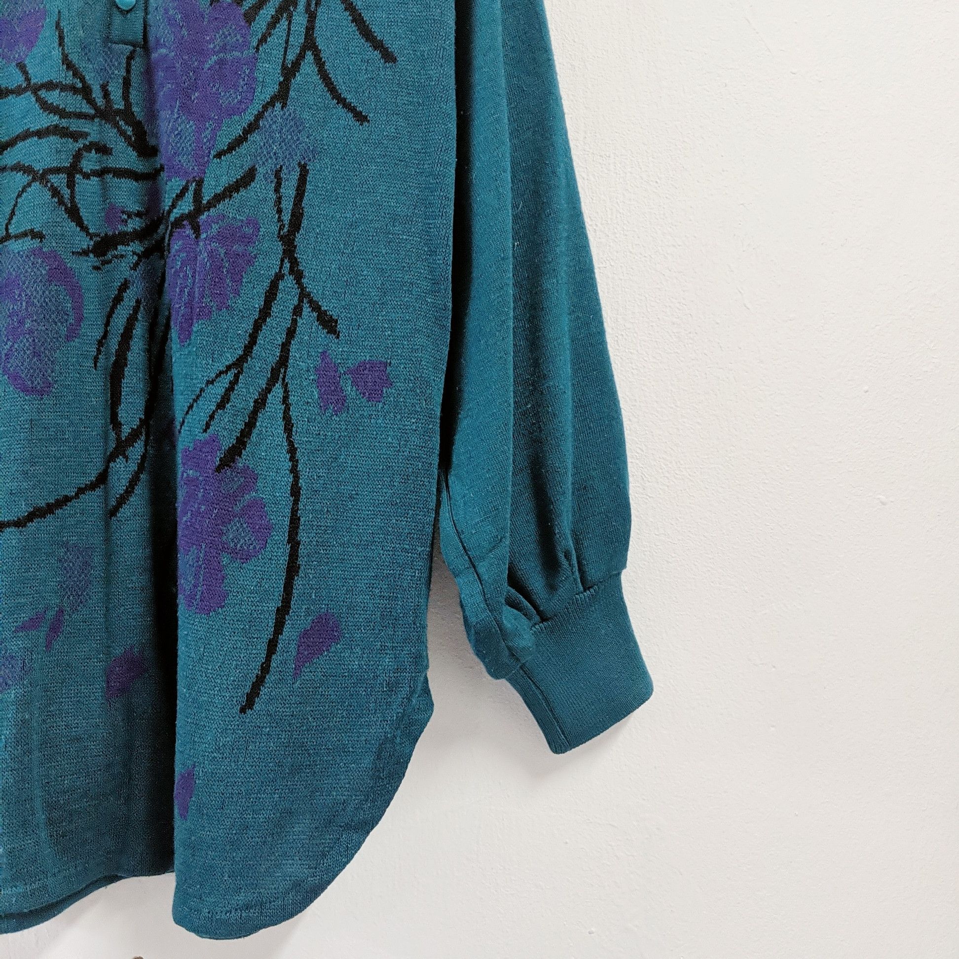 Aran Isles Knitwear × Japanese Brand Vintage Japan Rare Flower Design Knitwear Sweater Size US L / EU 52-54 / 3 - 3 Thumbnail