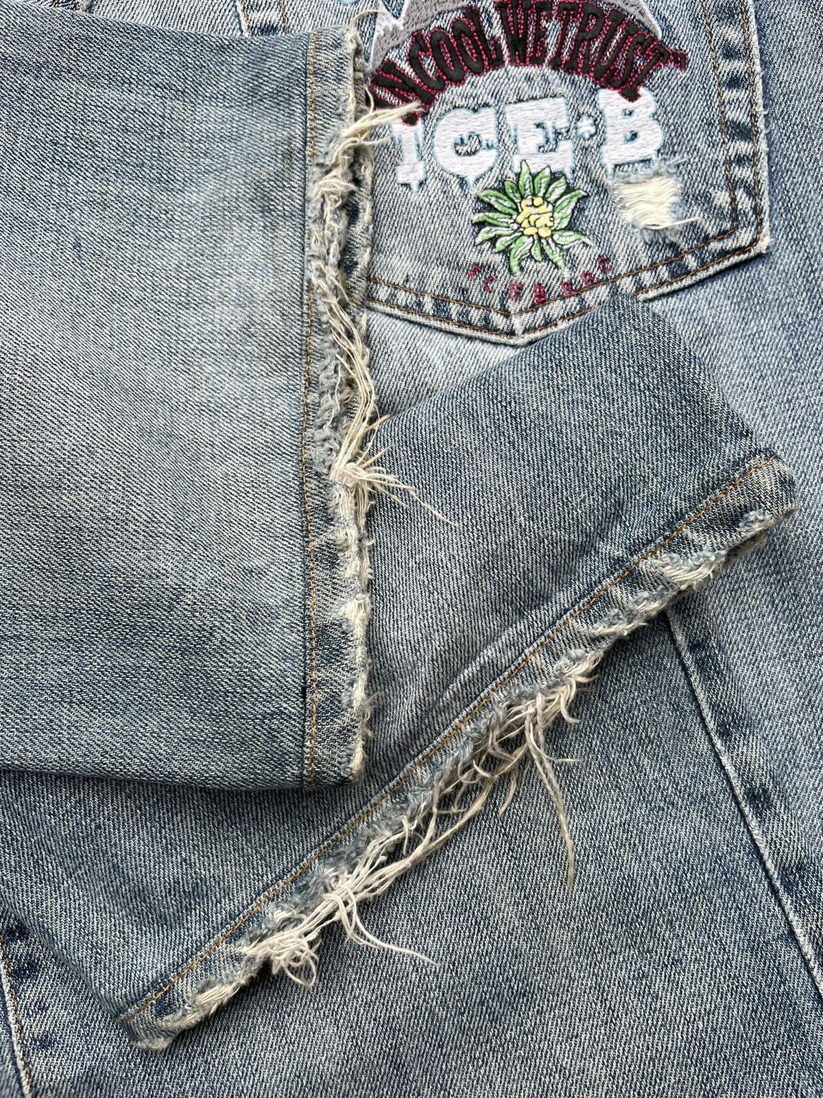 Iceberg Vintage Iceberg Ice B Distresed Denim Size US 34 / EU 50 - 12 Thumbnail