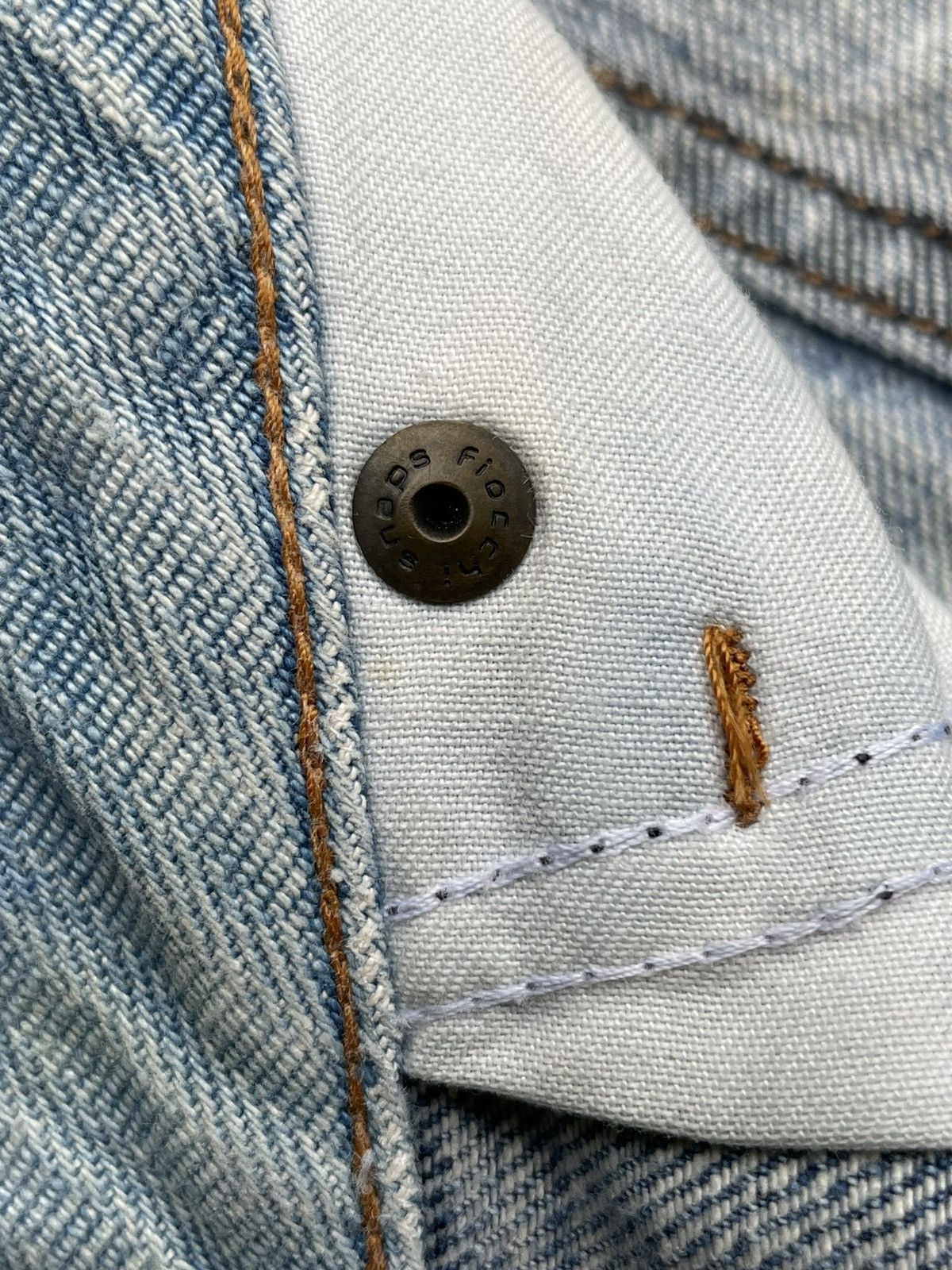 Iceberg Vintage Iceberg Ice B Distresed Denim Size US 34 / EU 50 - 17 Thumbnail