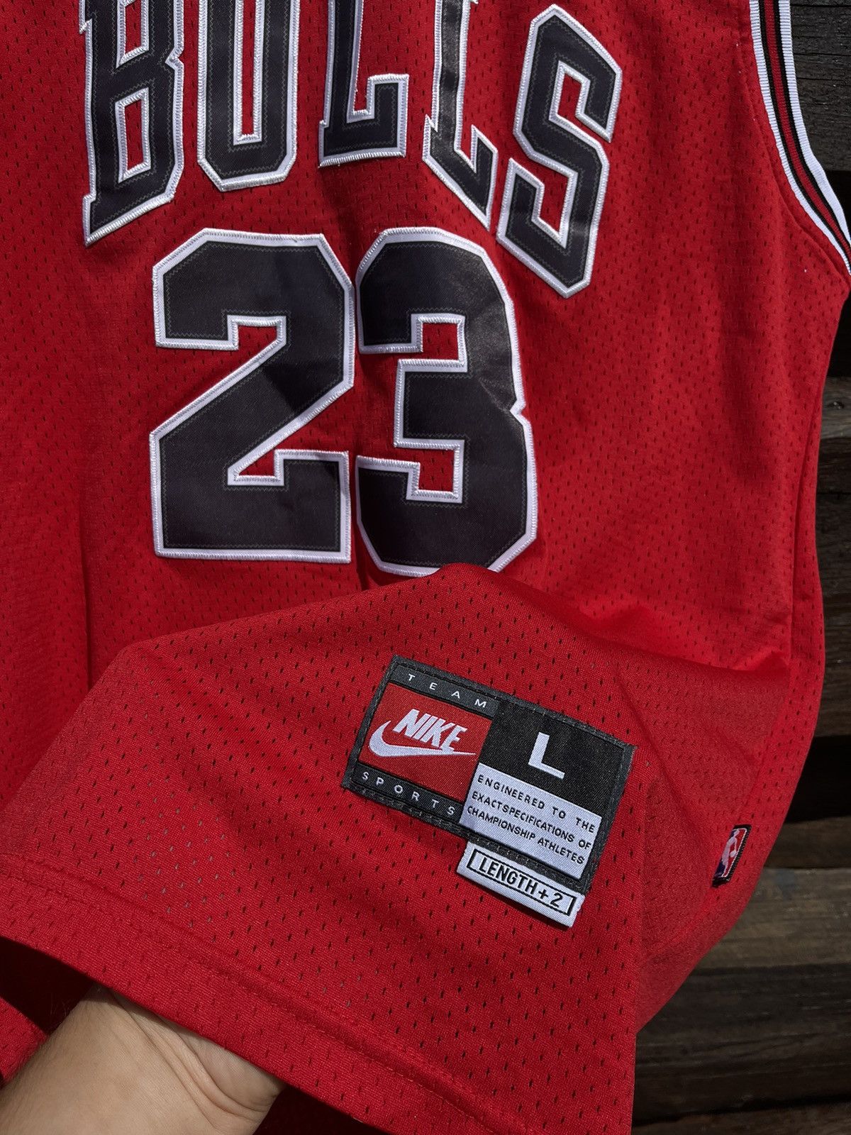 Jordan Brand × Nike × Vintage #23 Jordan Nike Vintage chicago bulls jersey sleeveless Size US L / EU 52-54 / 3 - 4 Thumbnail