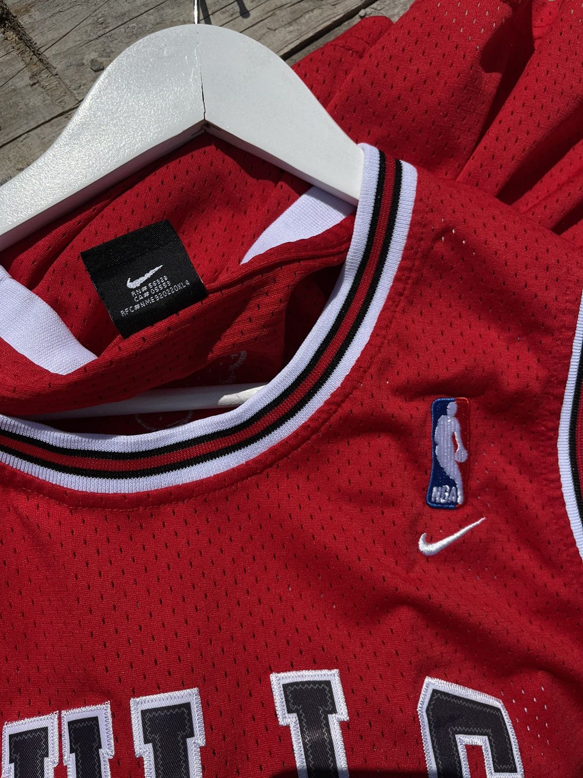 Jordan Brand × Nike × Vintage #23 Jordan Nike Vintage chicago bulls jersey sleeveless Size US L / EU 52-54 / 3 - 10 Thumbnail