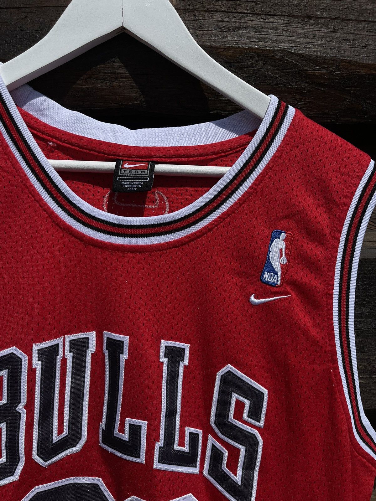 Jordan Brand × Nike × Vintage #23 Jordan Nike Vintage chicago bulls jersey sleeveless Size US L / EU 52-54 / 3 - 5 Thumbnail