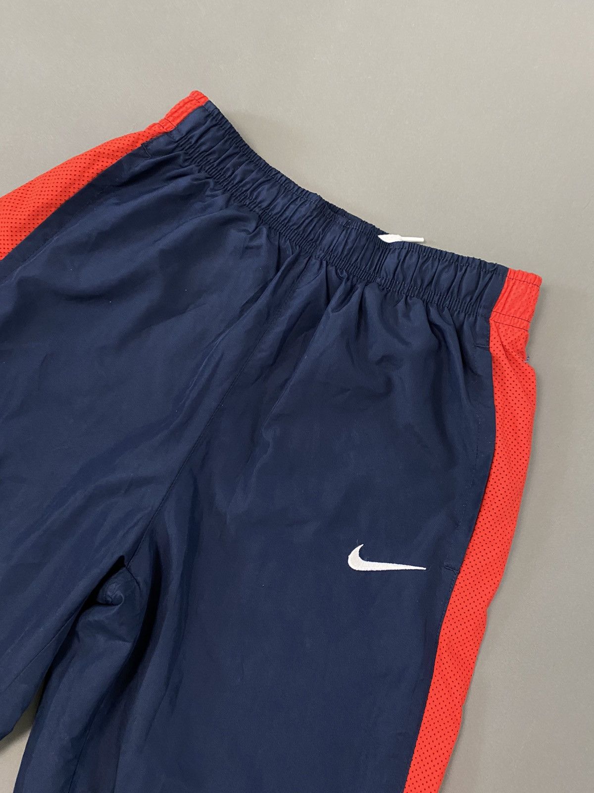 Nike × Vintage Nike vintage navy / red track pants small swoosh Size US 32 / EU 48 - 2 Thumbnail