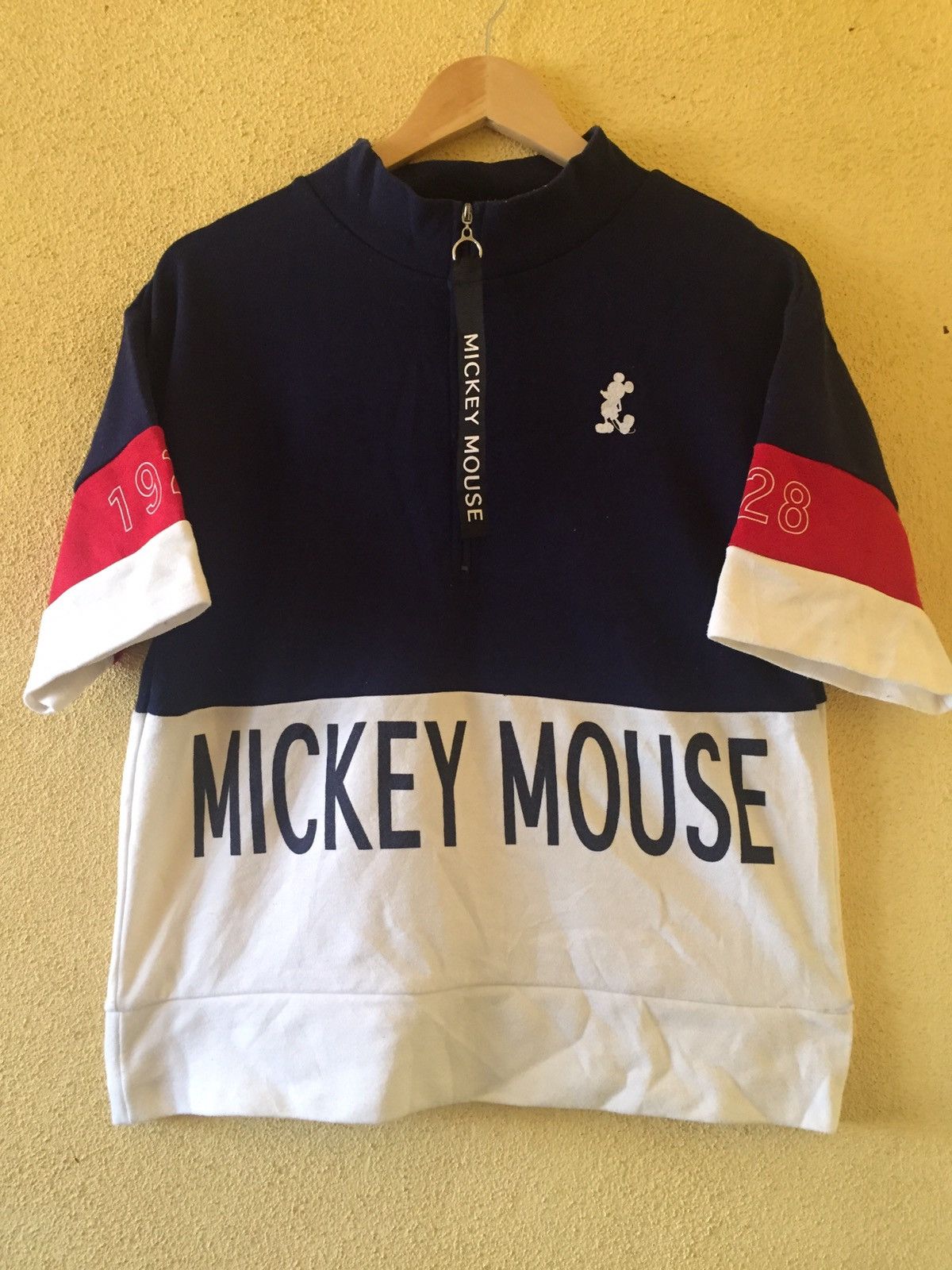 Disney Vintage Disney Mickey Mouse Zipper Tee Tshirt Size US M / EU 48-50 / 2 - 1 Thumbnail