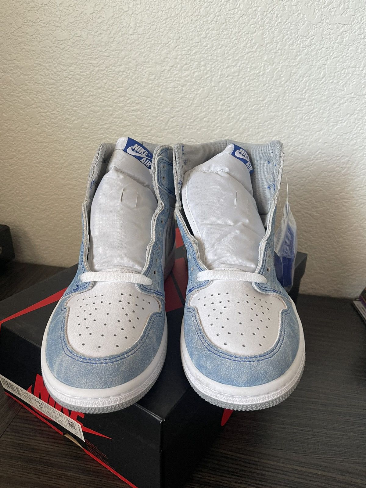 Jordan Brand × Nike Jordan 1 hyper royal Size US 9.5 / EU 42-43 - 2 Thumbnail