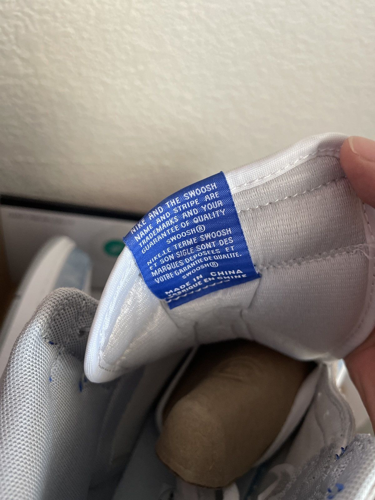 Jordan Brand × Nike Jordan 1 hyper royal Size US 9.5 / EU 42-43 - 9 Thumbnail