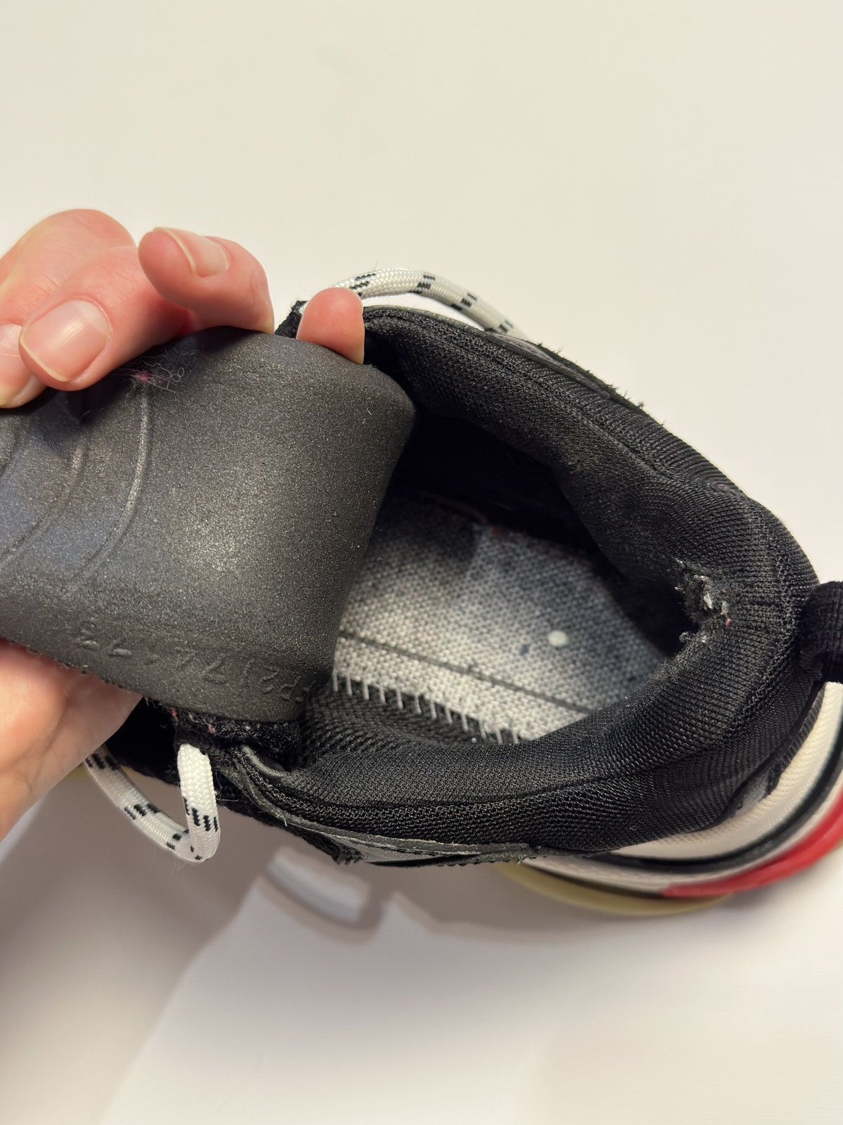 Balenciaga Balenciaga Triple S Black Red White Size US 8 / IT 38 - 14 Thumbnail