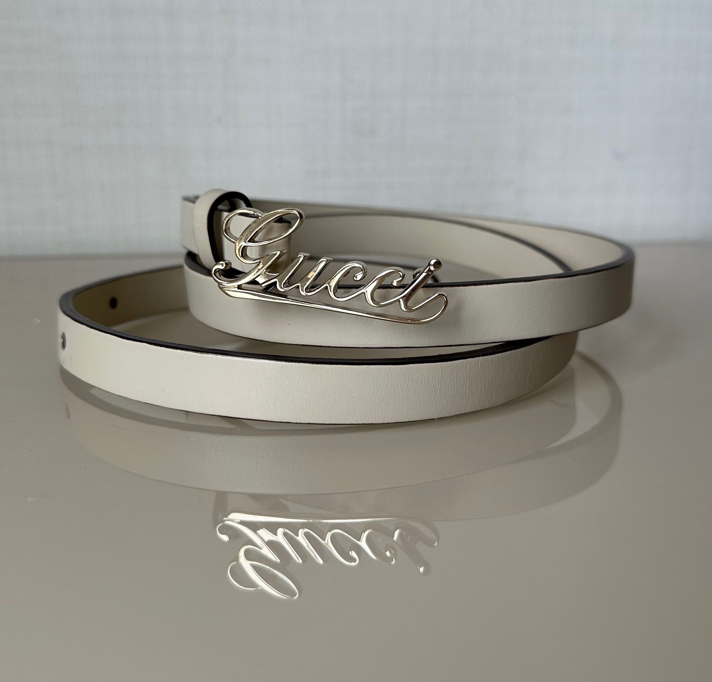 image of Gucci Cursive Logo Ivory Slim Leather Belt 182862, Men's (Size 36)