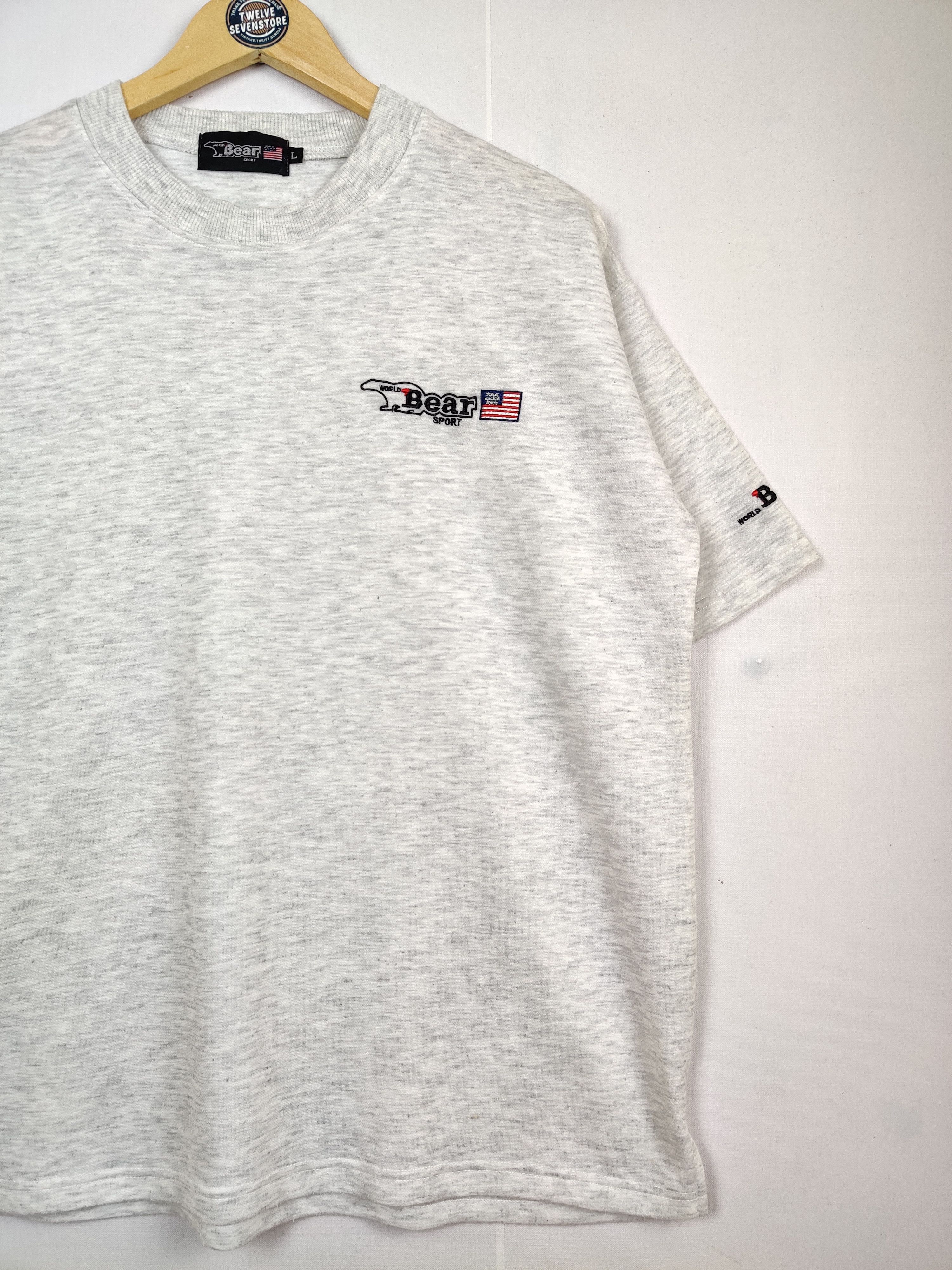 Japanese Brand Vintage World Bear Sport Tee Tshirt Size US L / EU 52-54 / 3 - 3 Thumbnail