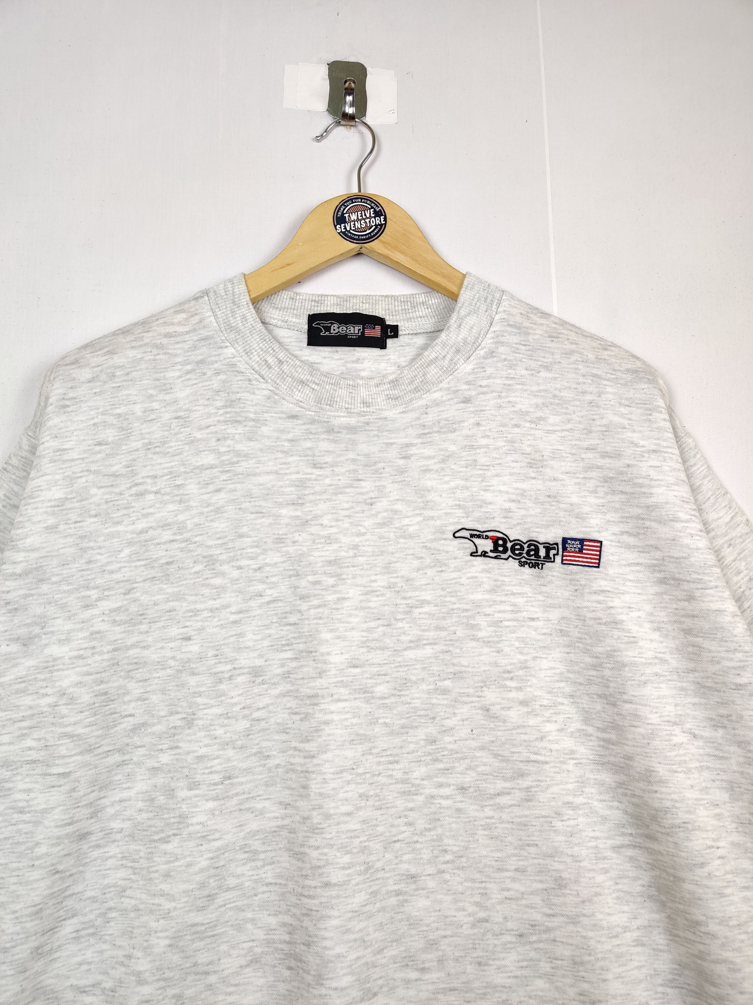 Japanese Brand Vintage World Bear Sport Tee Tshirt Size US L / EU 52-54 / 3 - 4 Thumbnail