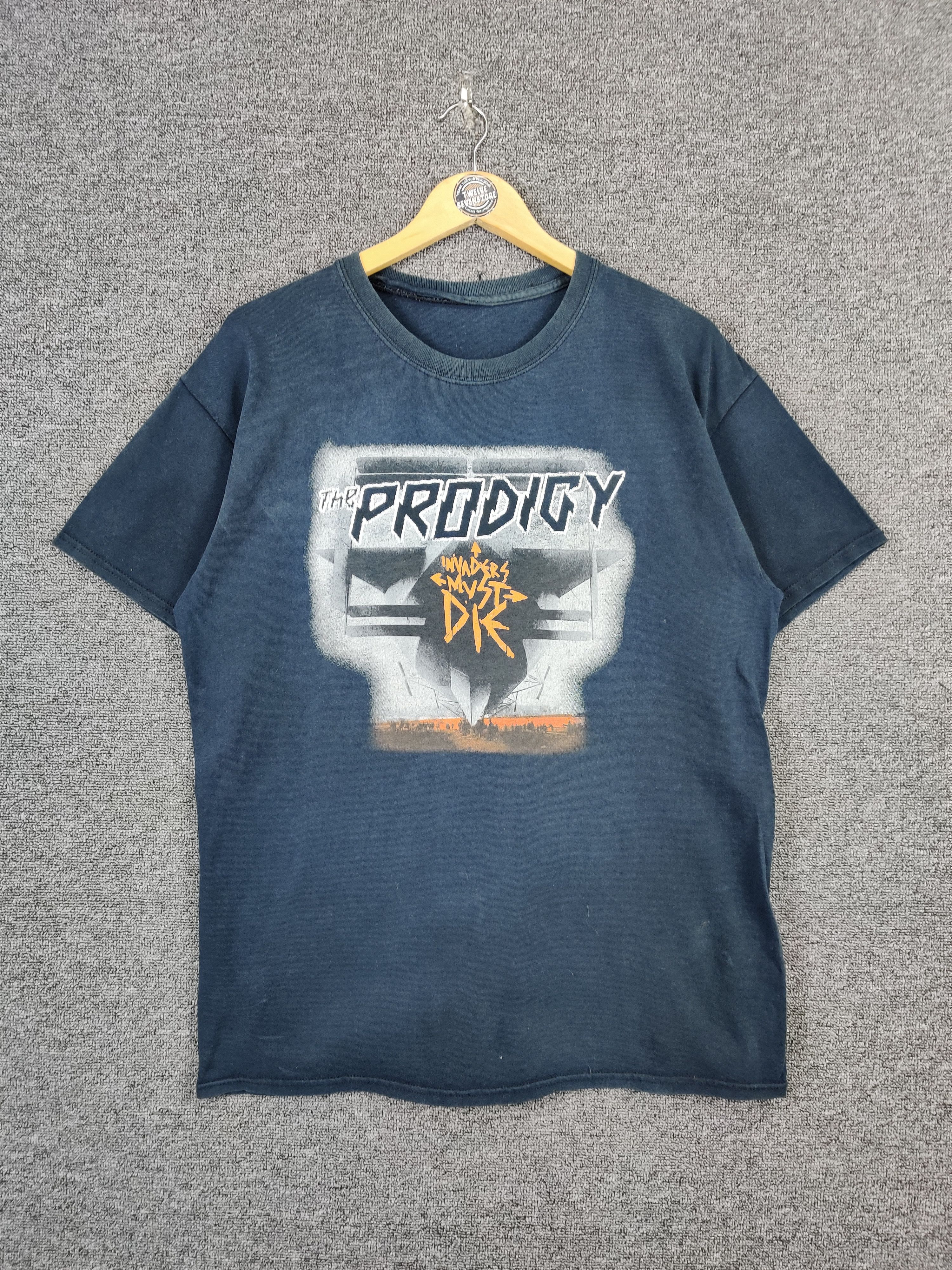 Band Tees Vintage The Prodigy Tour Rock Band Tee Tshirt Size US L / EU 52-54 / 3 - 1 Thumbnail