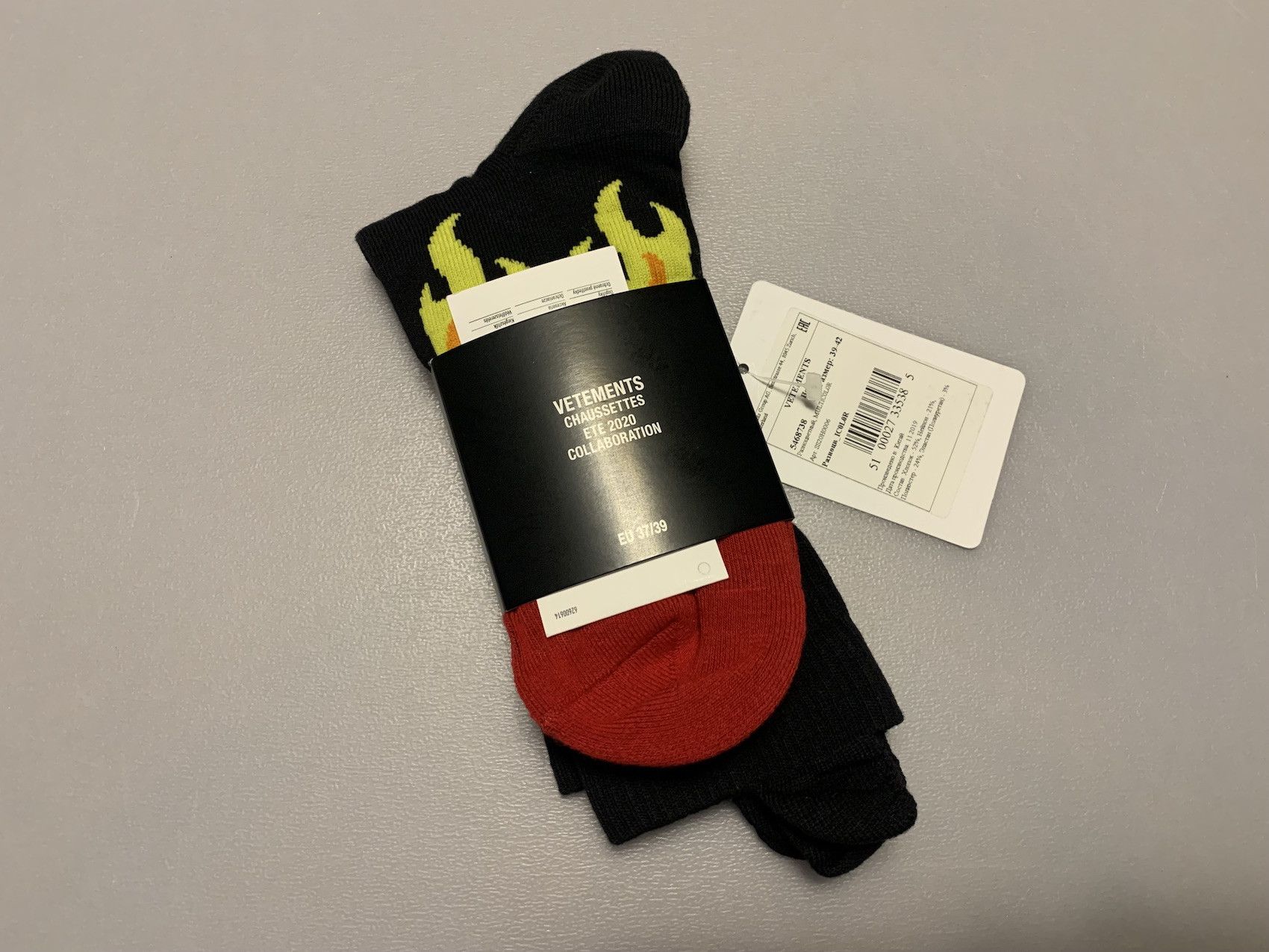 Vetements SS'20 Socks Angry Cat Size ONE SIZE - 3 Thumbnail