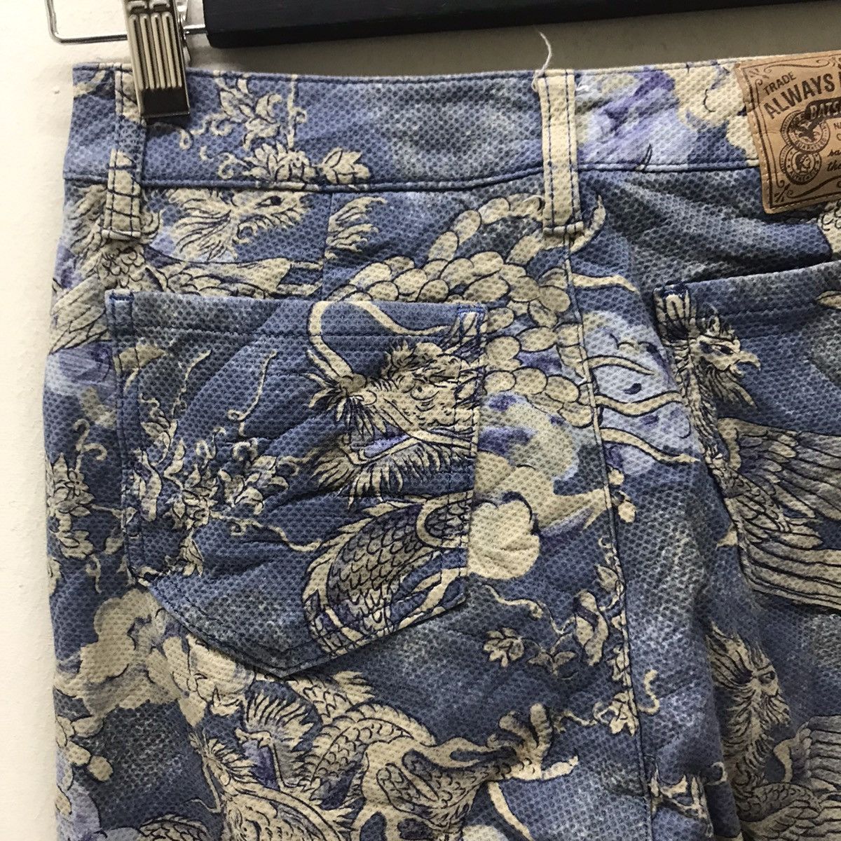Japanese Brand Batsu Club Dragon Sky Printed Flare Jeans Size US 27 - 10 Thumbnail